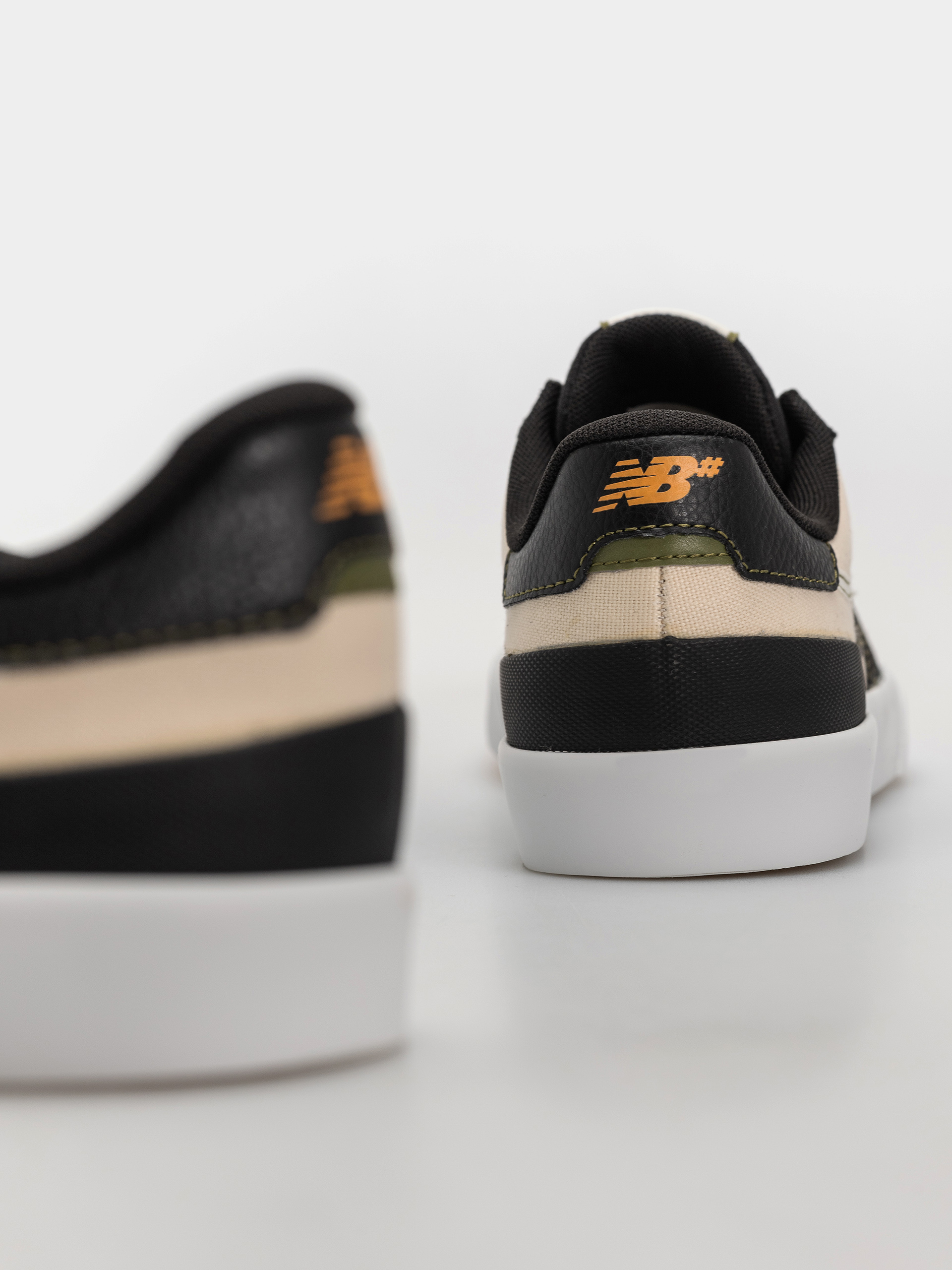 Buty New Balance 272 (black/sea salt)