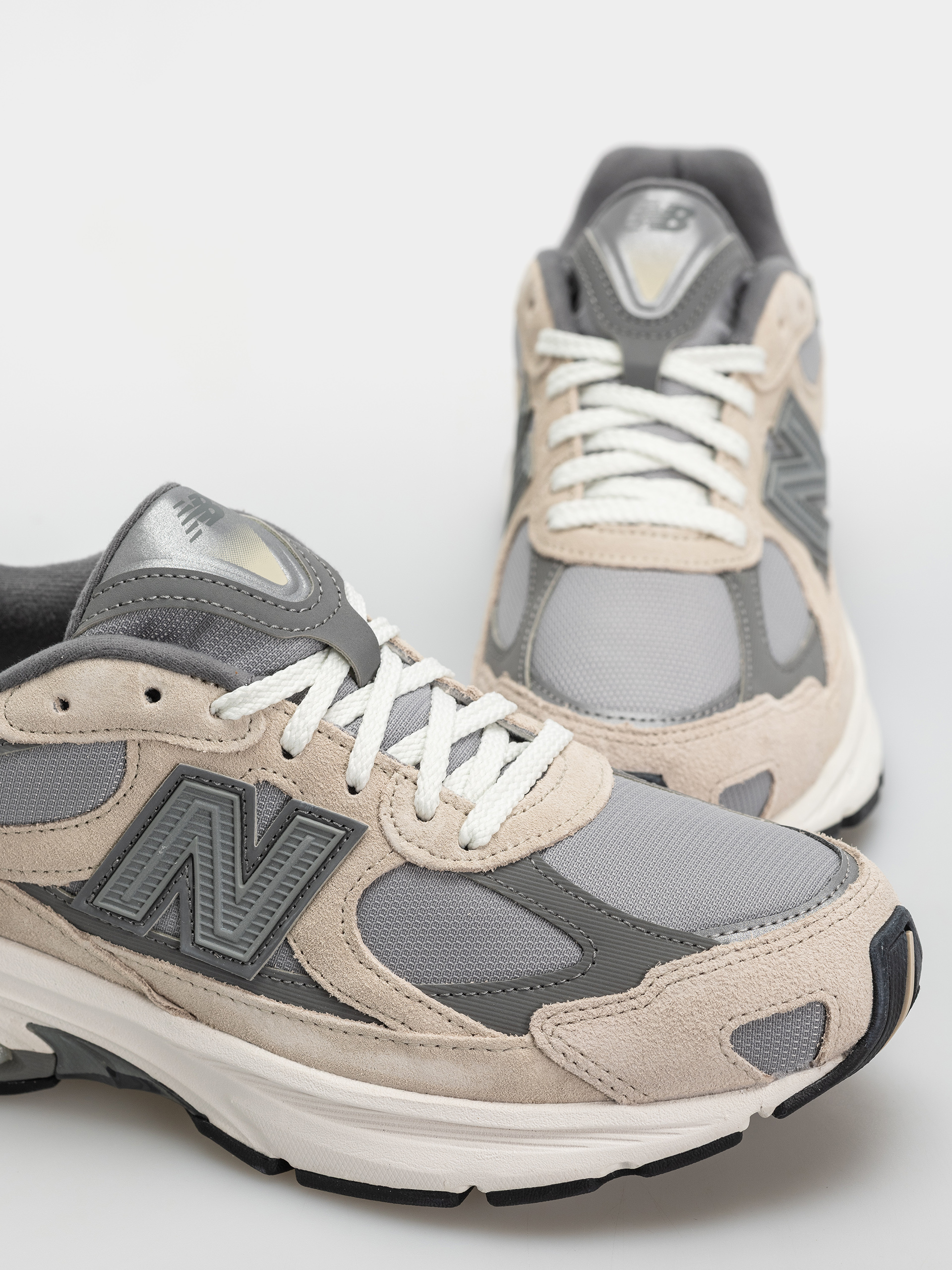 Buty New Balance 2010 (timberwolf/harbor grey)