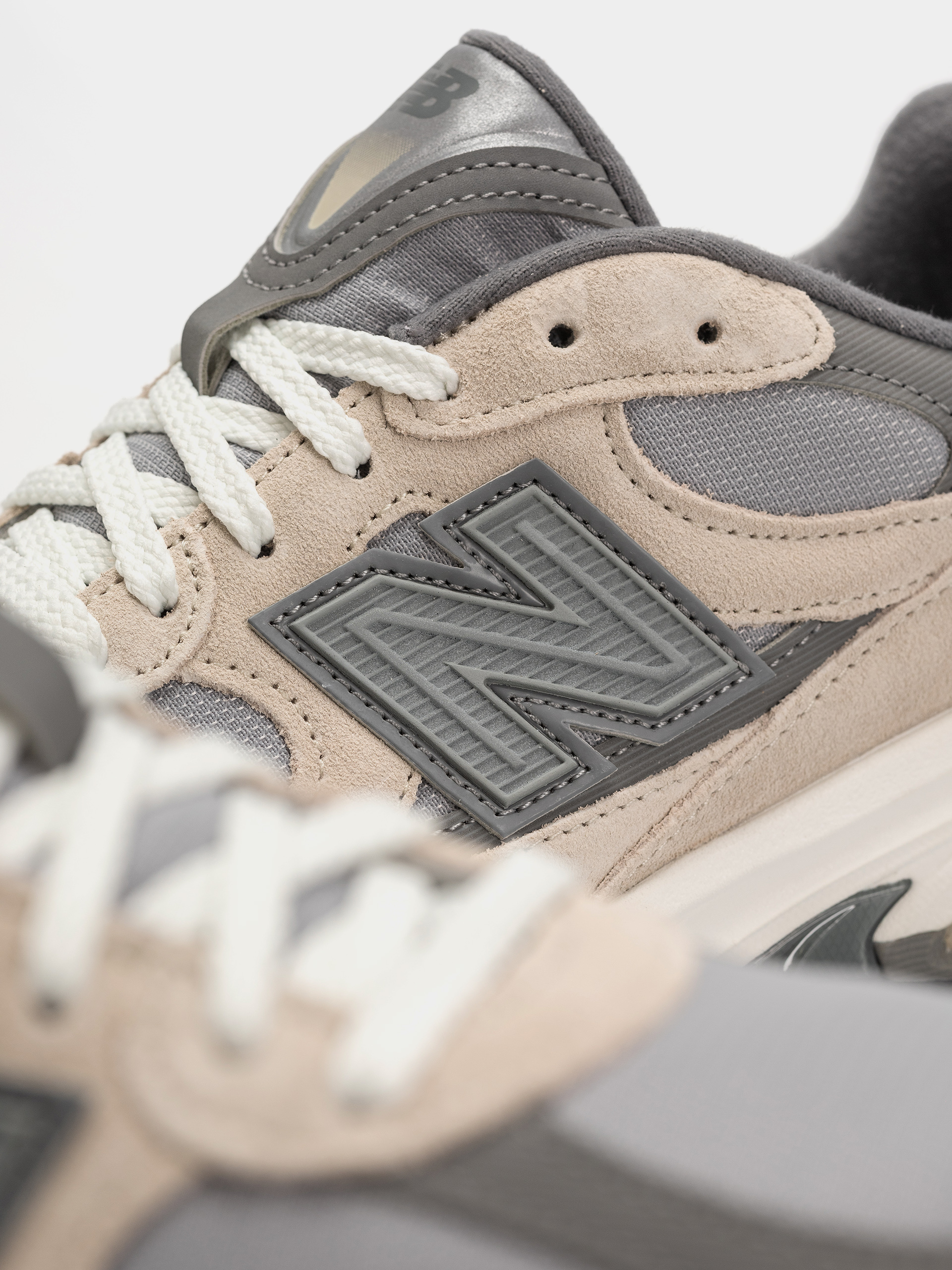 Buty New Balance 2010 (timberwolf/harbor grey)