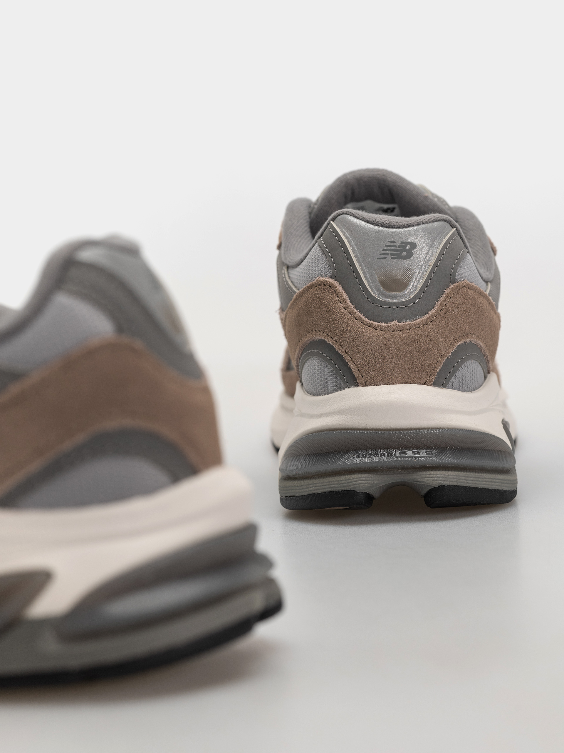 Buty New Balance 2010 (mushroom/harbor grey)