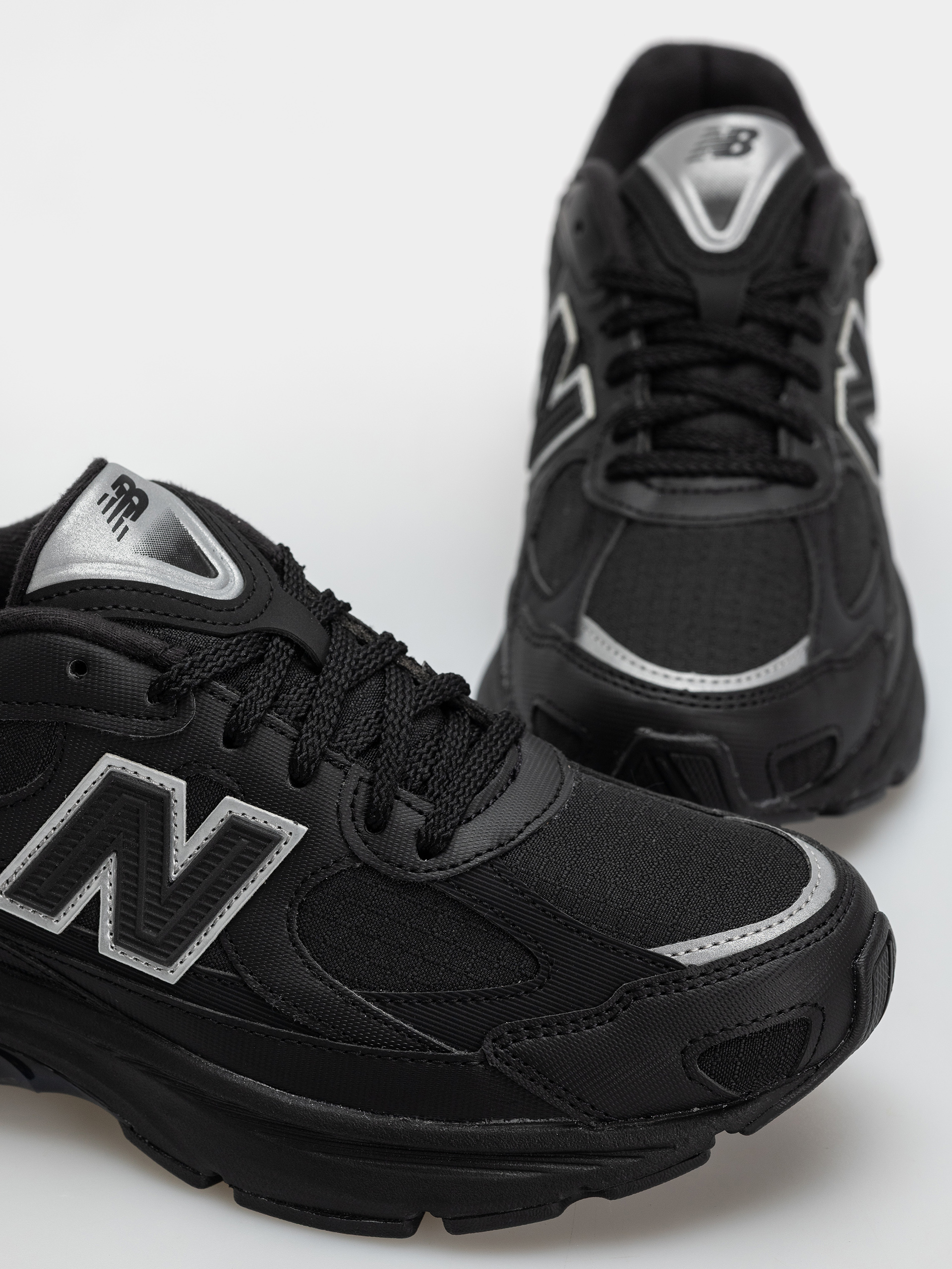 Buty New Balance 2010 (black/black)