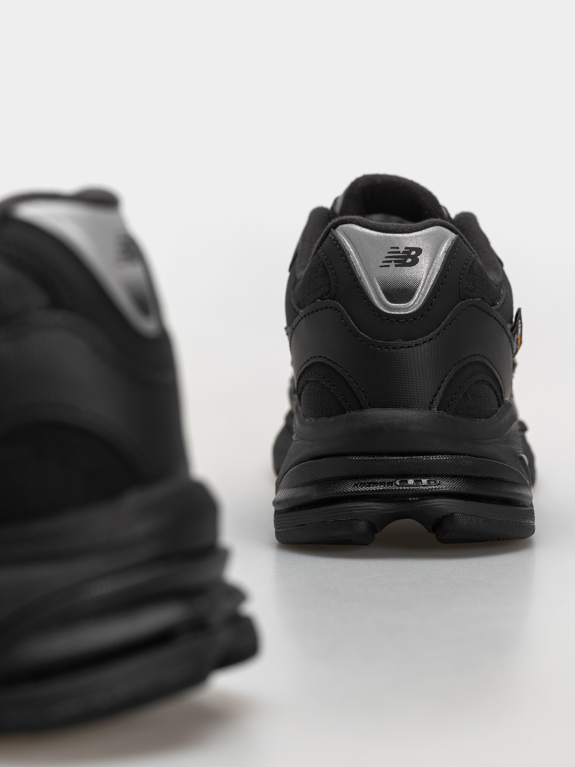 Buty New Balance 2010 (black/black)