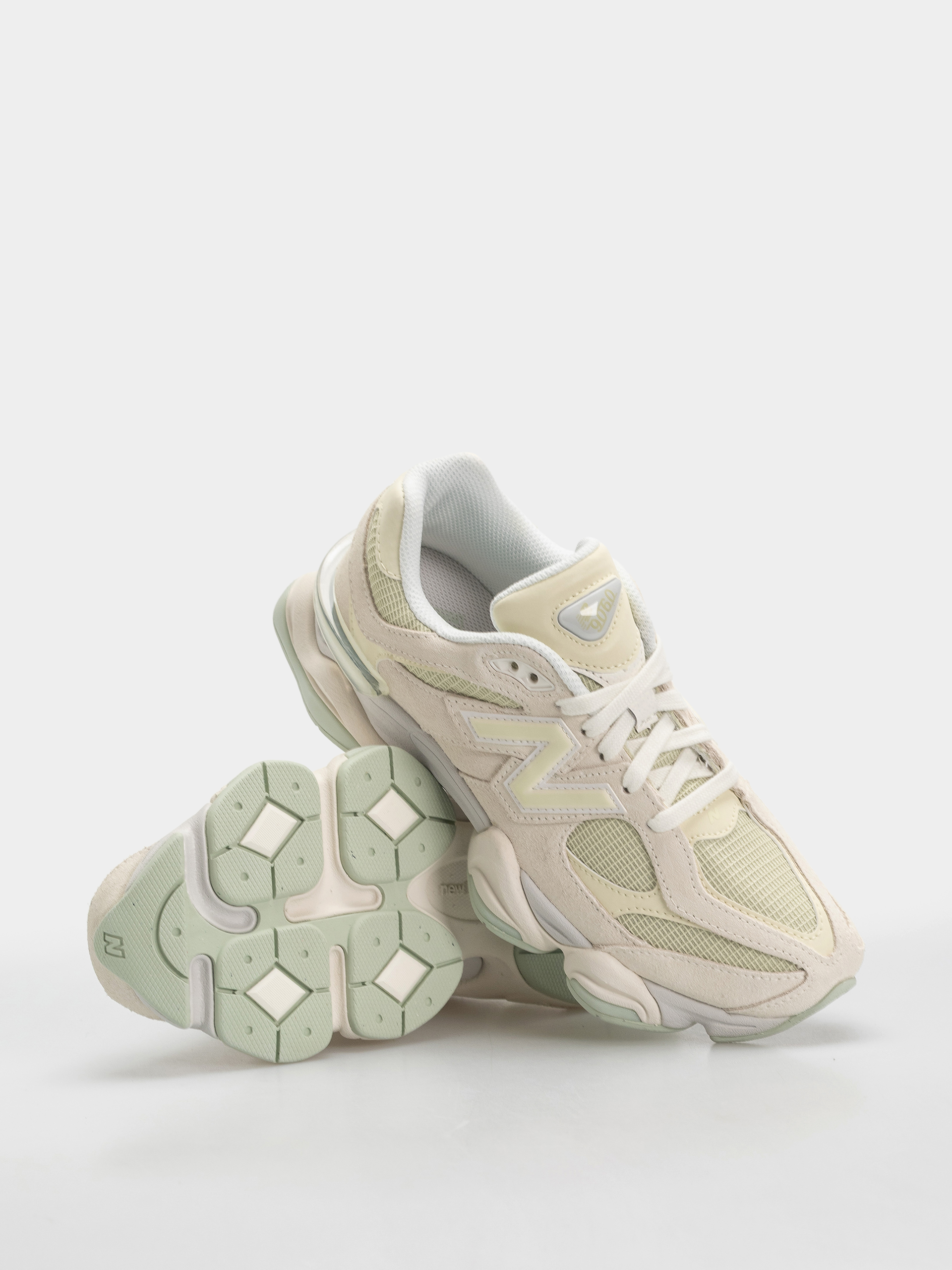 Buty New Balance 9060 (pistachio butter/angora)