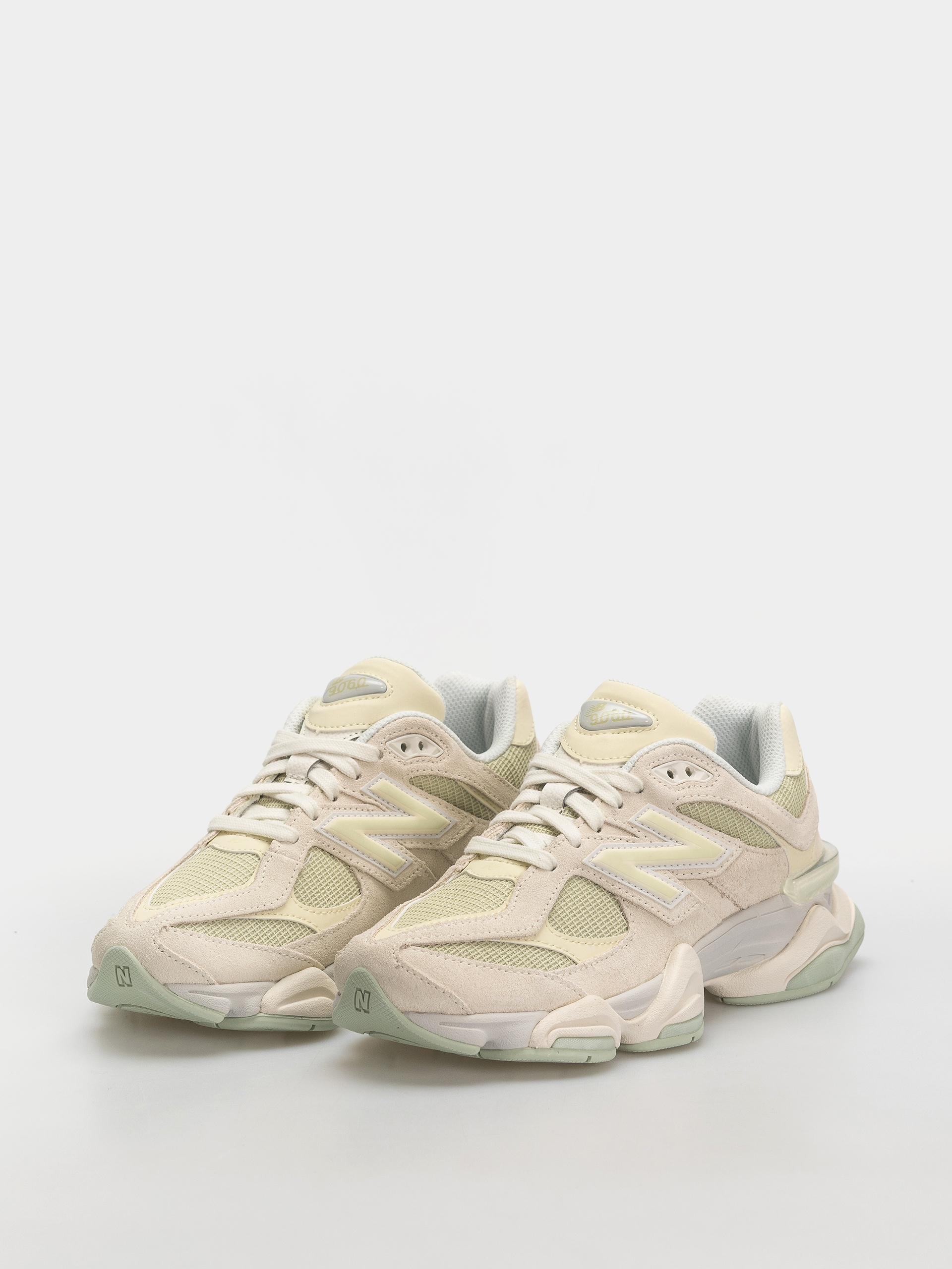 Buty New Balance 9060 (pistachio butter/angora)