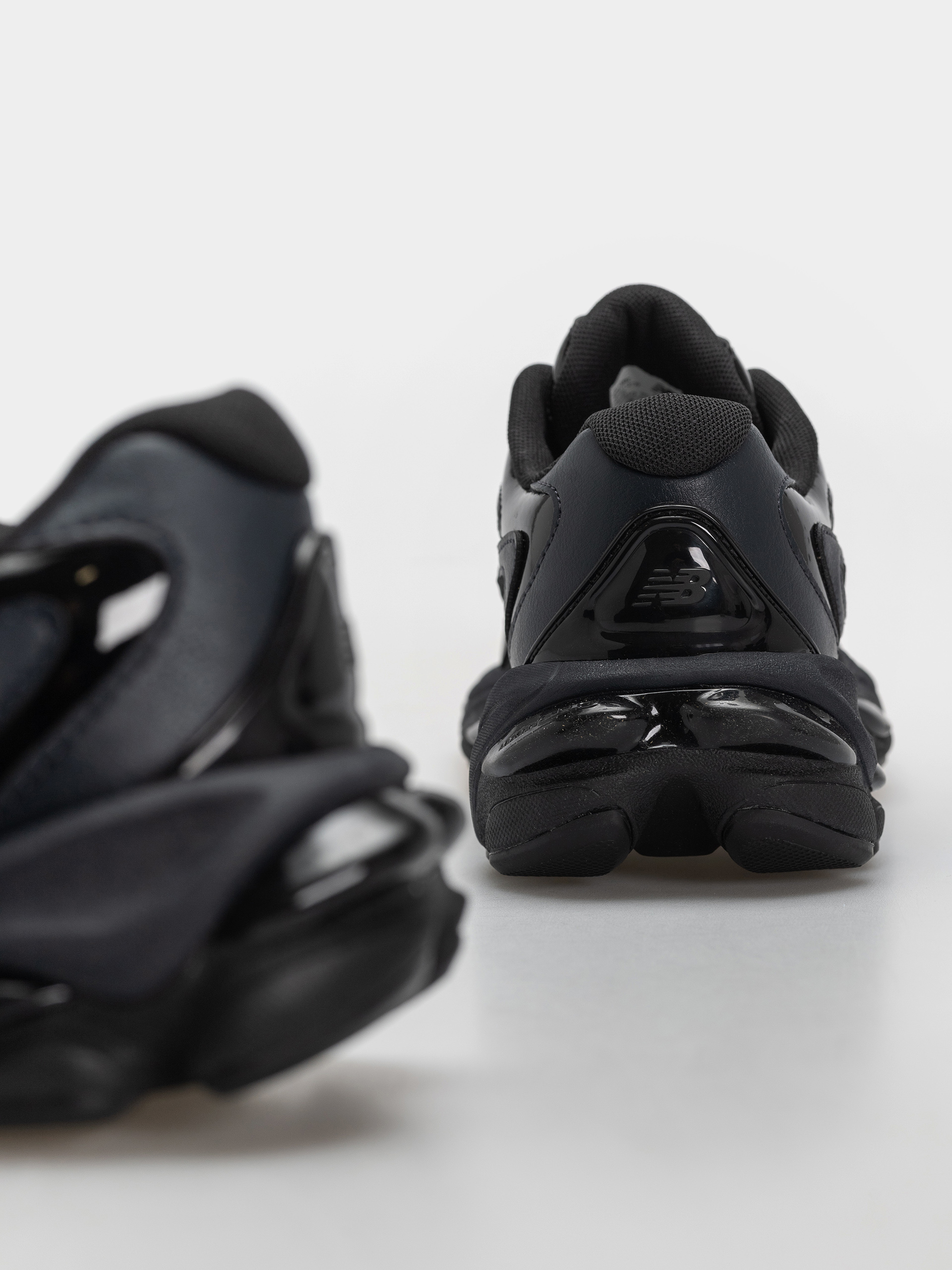 Buty New Balance 983 (black/dark night)