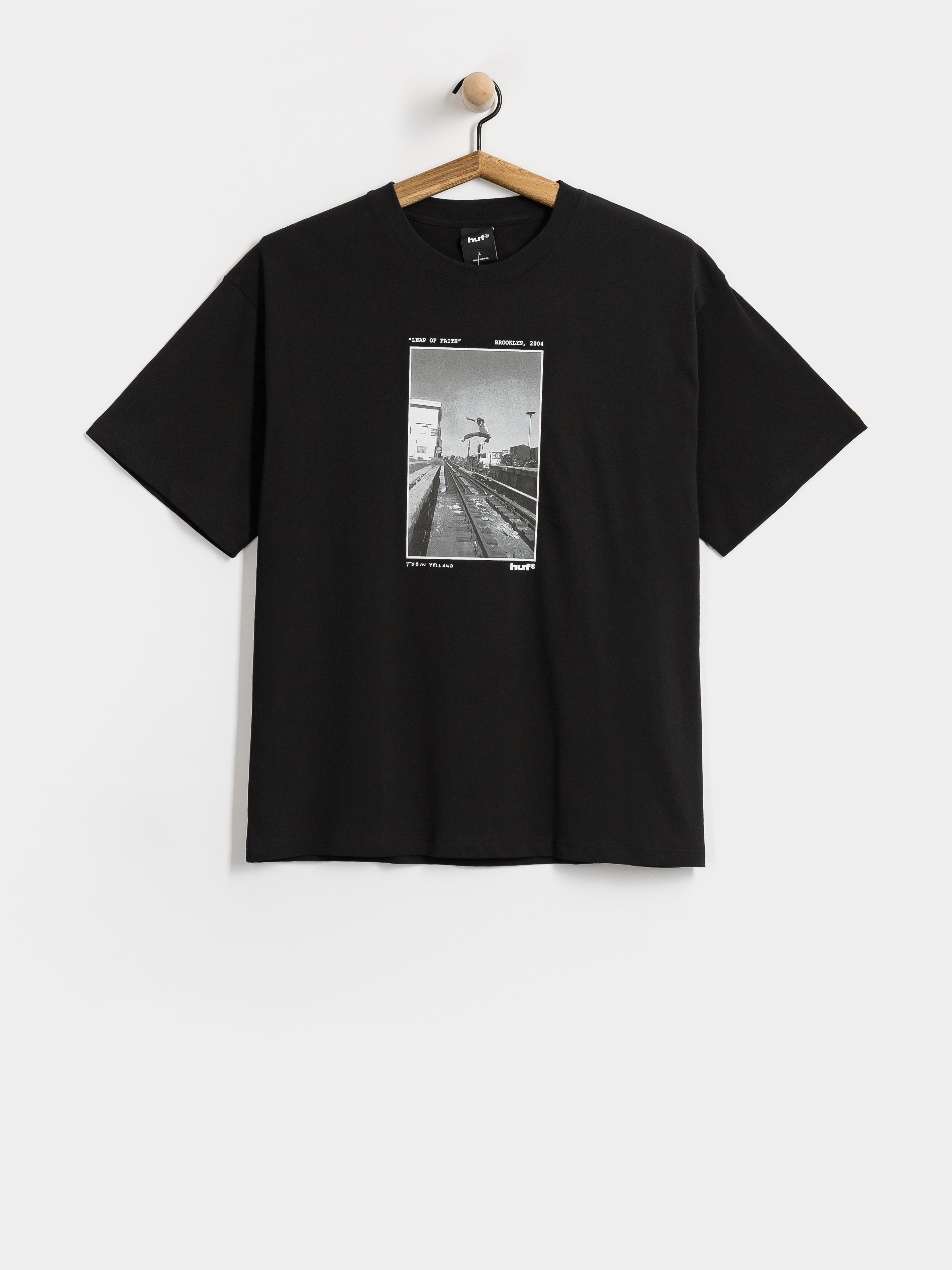 T-shirt HUF Taking The Leap (black)