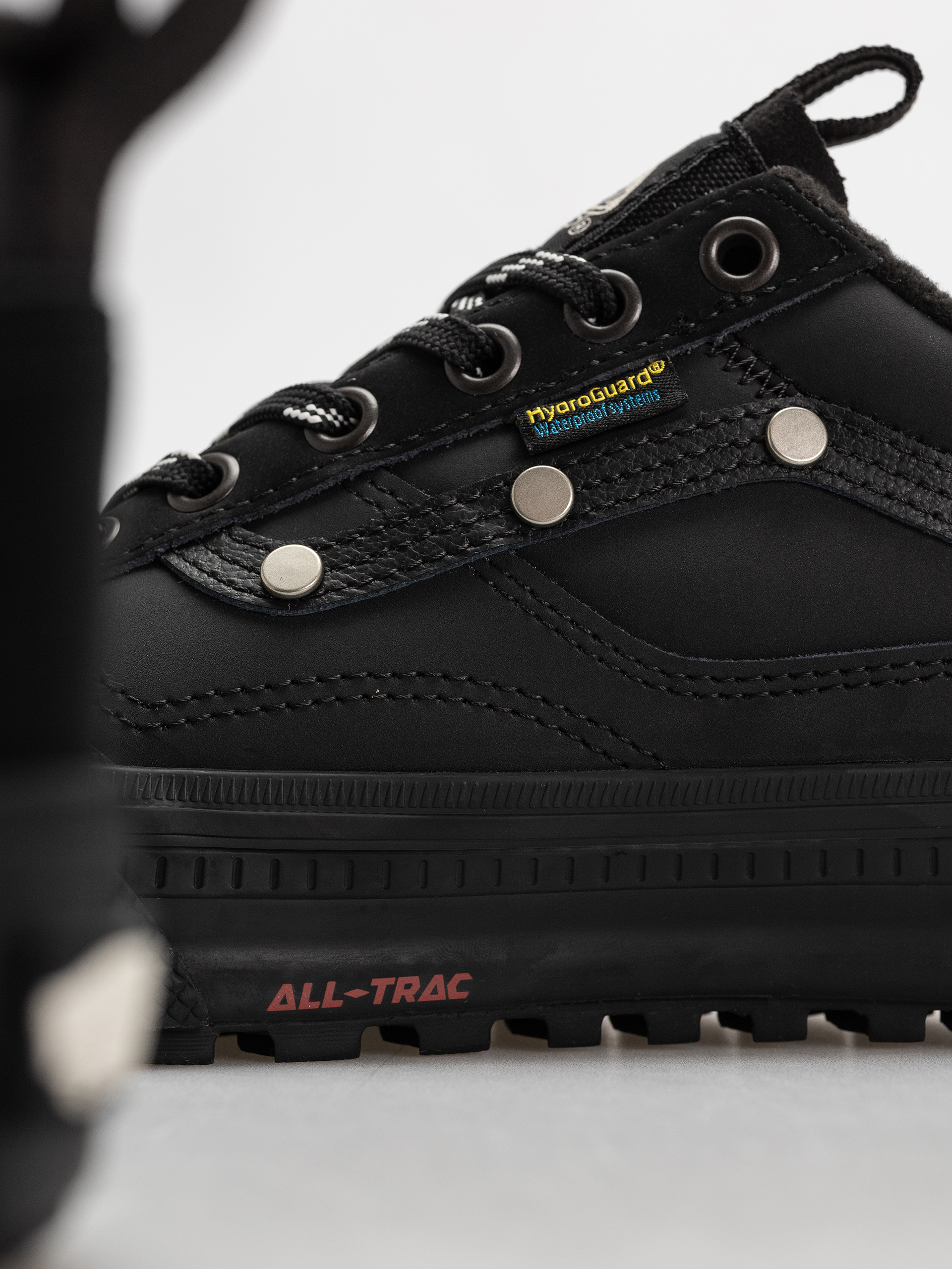 Buty Vans Old Skool Waterproof Insulated Mte (black)