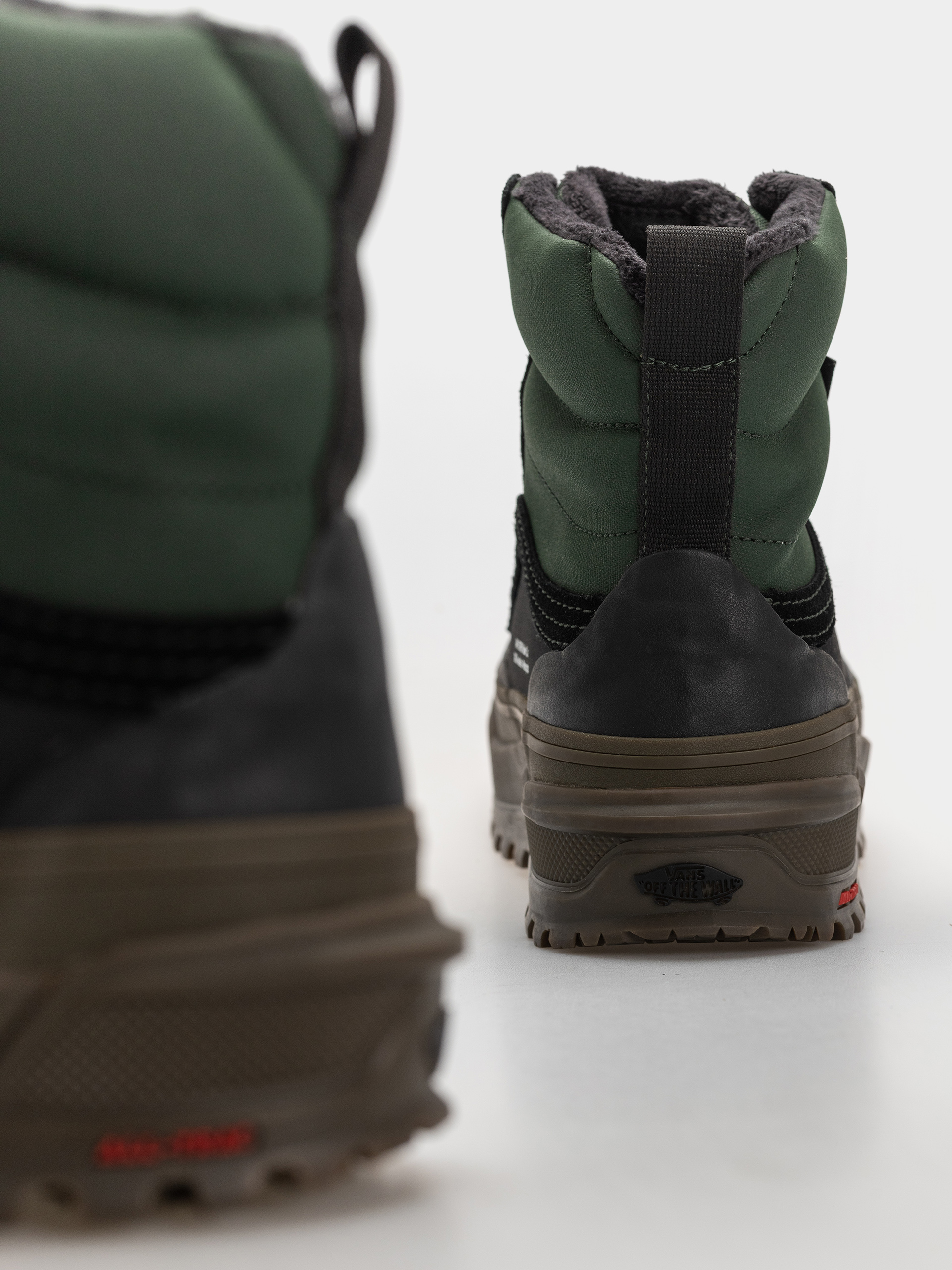 Buty Vans Standard Mid 2.0 Mte (oil green)