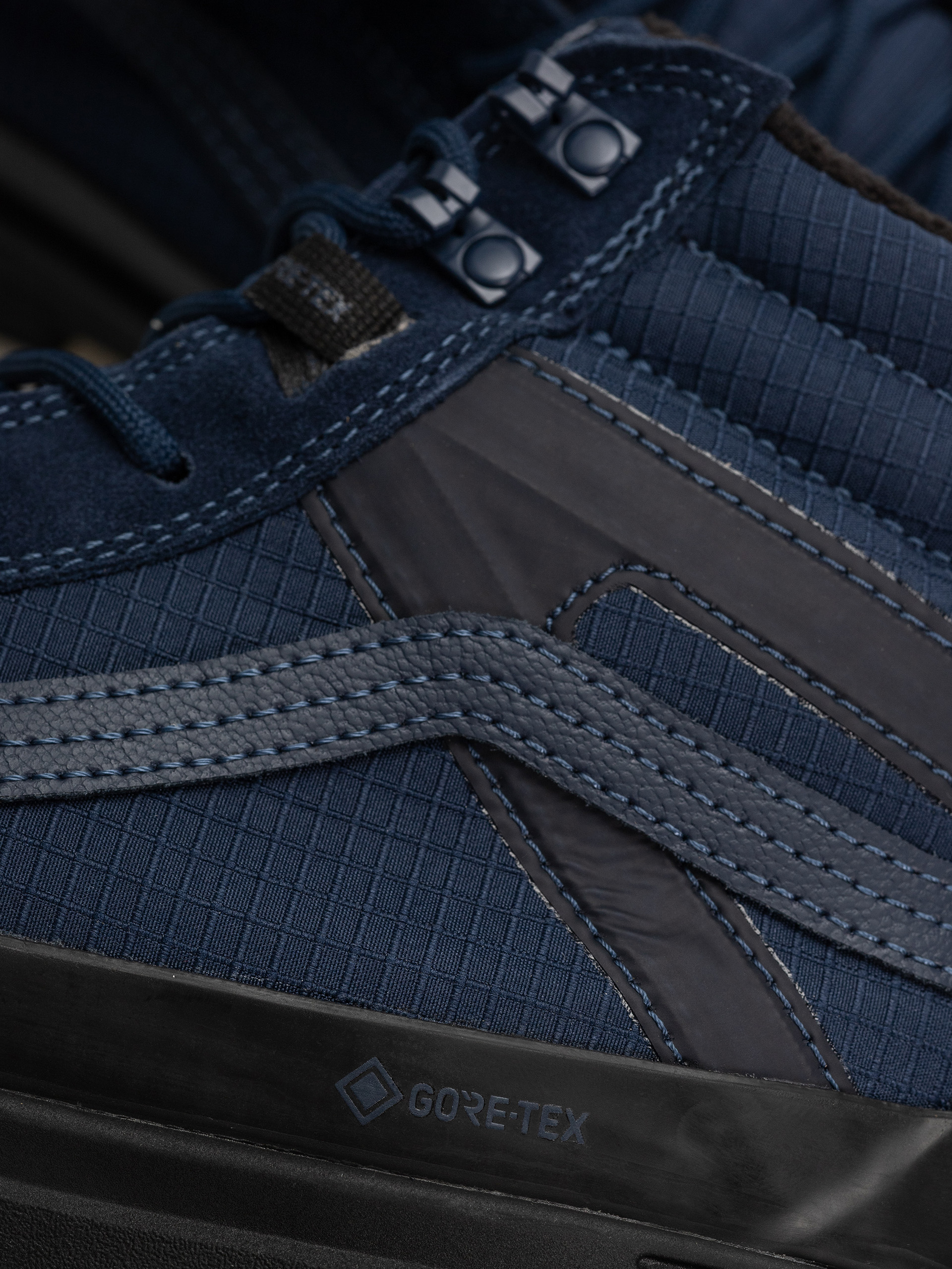 Buty Vans Sk8 Hi Gore Tex Insulated Mte (true navy)