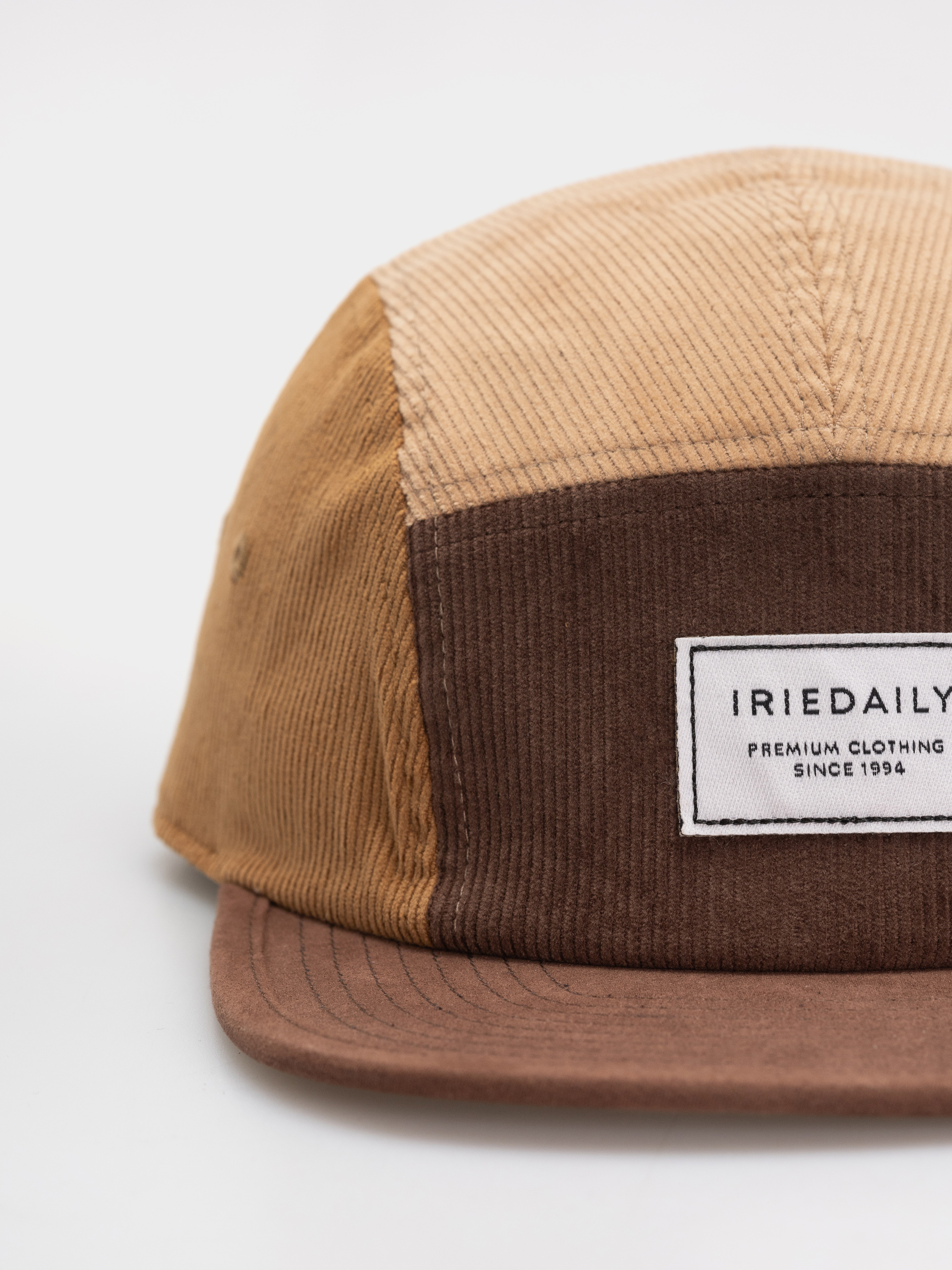 Czapka z daszkiem Iriedaily Corvin 5 Panel (mocca)