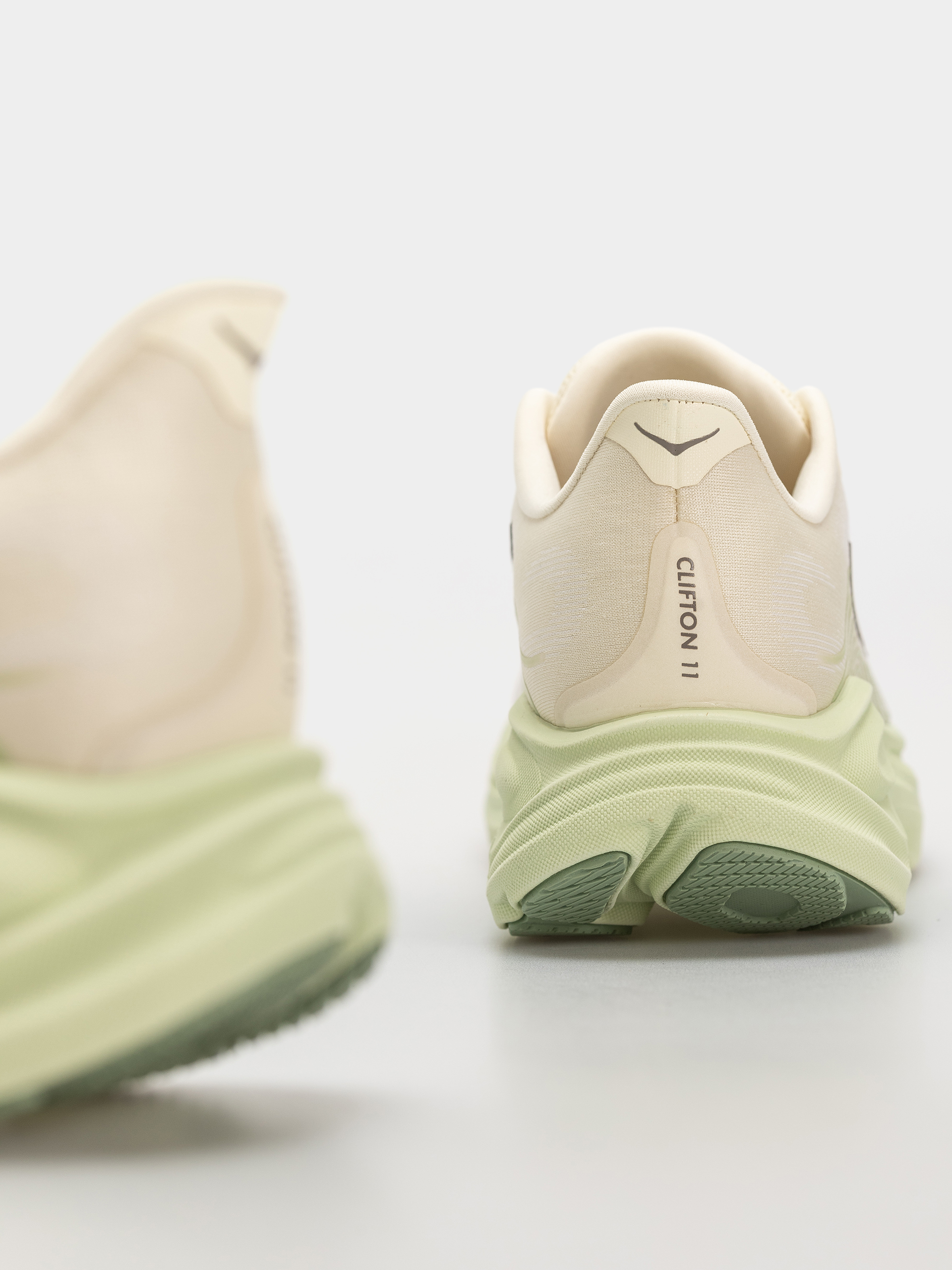 Buty Hoka Clifton 11 Wmn (alabaster/morning dew)