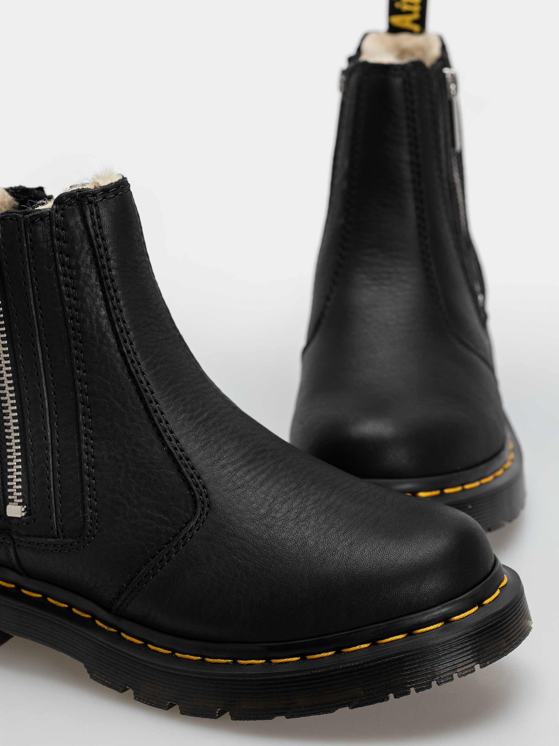 Buty Dr. Martens 2976 Alyson w Zips Wmn (black)