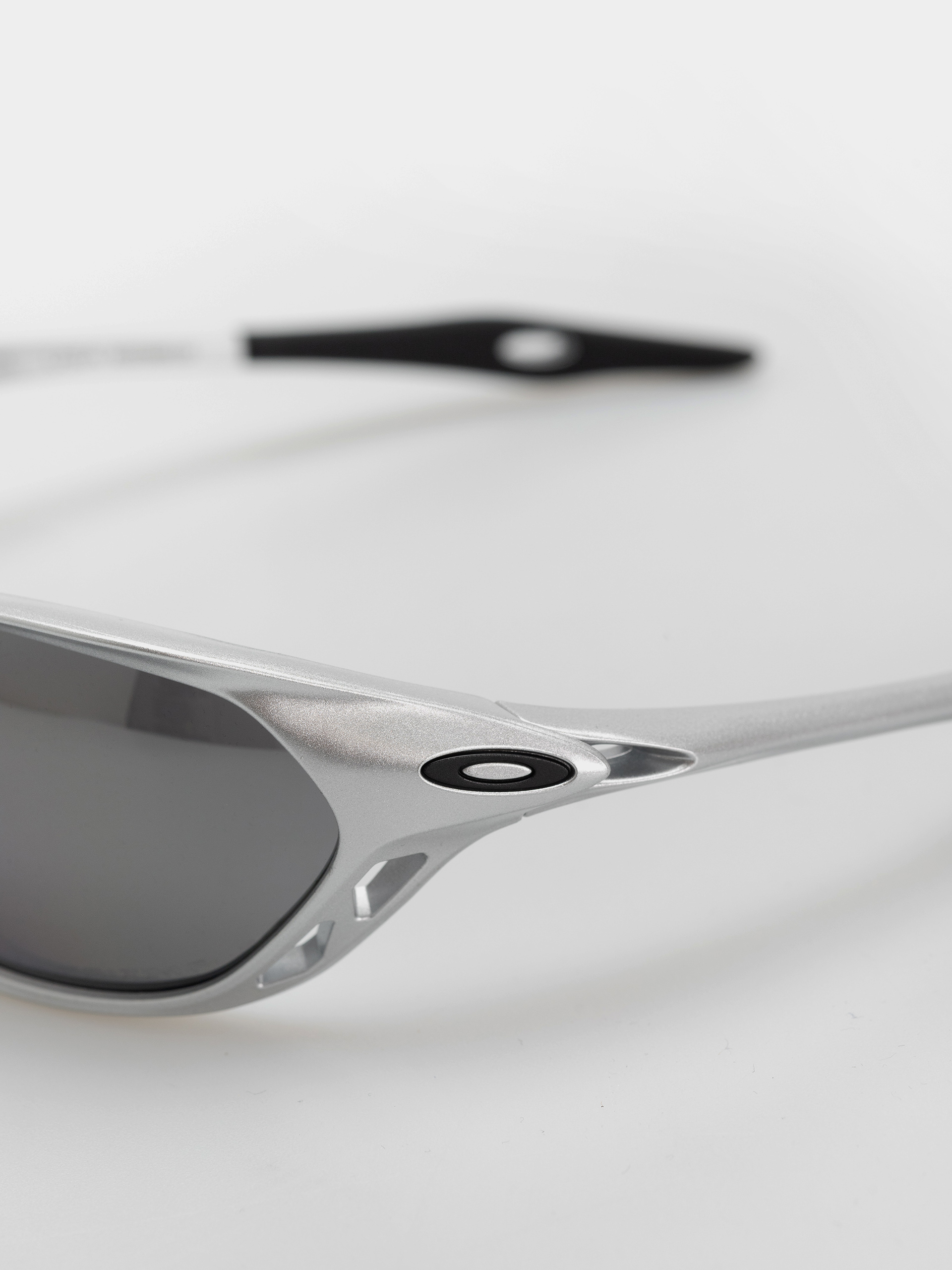 Okulary przeciwsłoneczne Oakley Cage Jacket (x-silver/prizm black polarized)