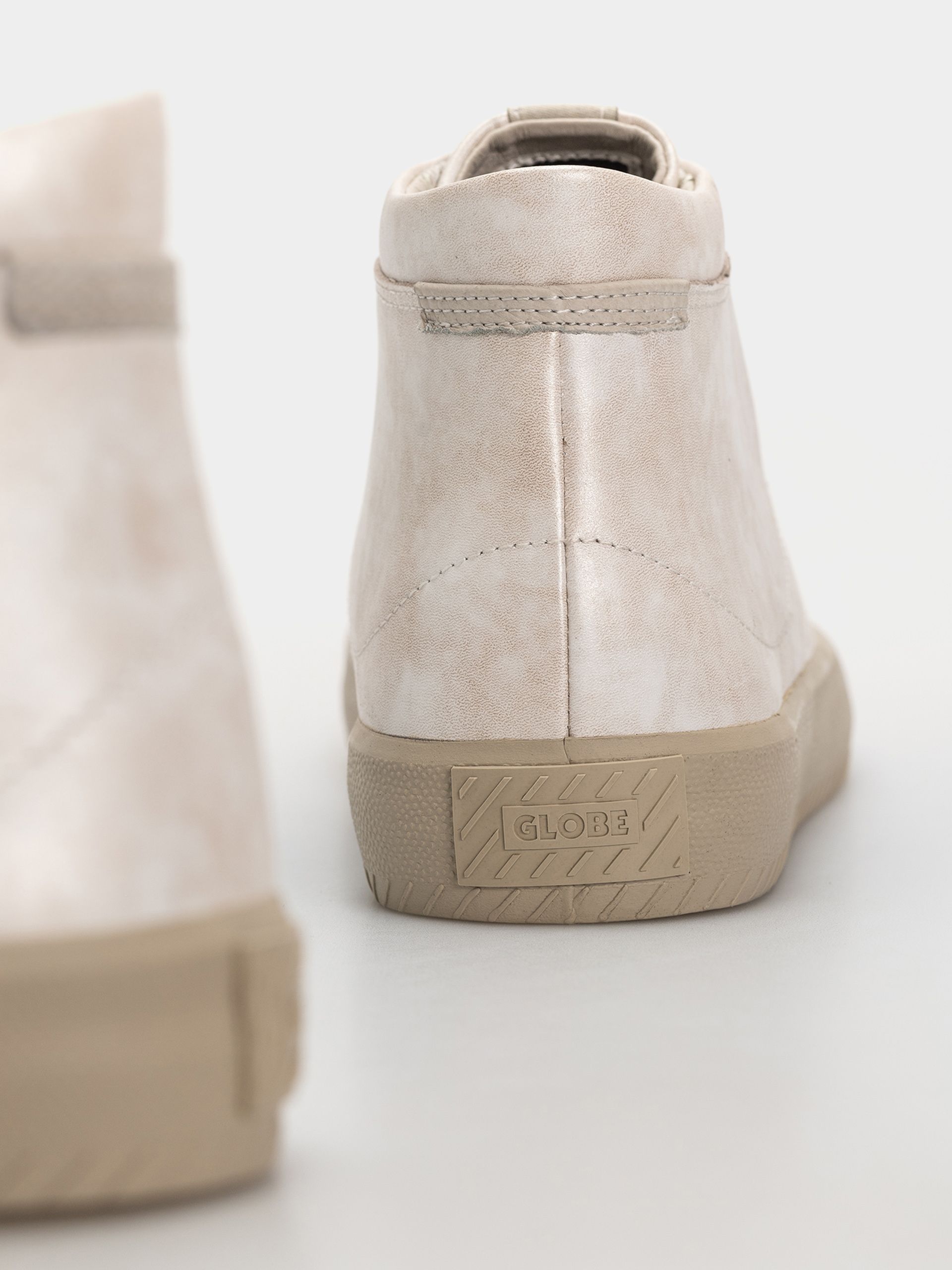 Buty Globe Melbek High (white pearlized/montano)