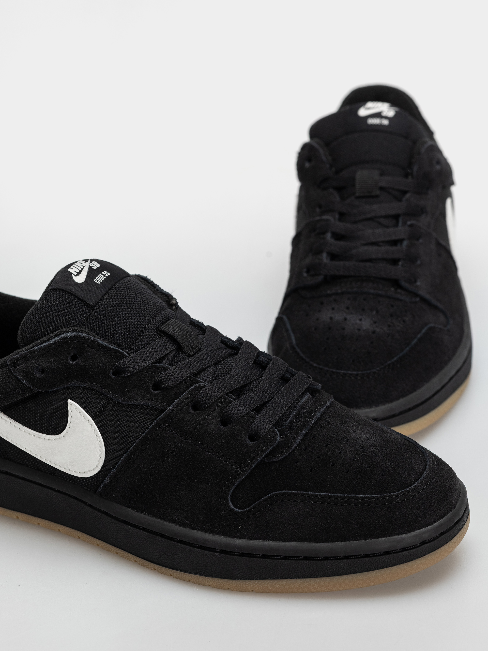 Buty Nike SB Code 58 (black/summit white black gum light brown)
