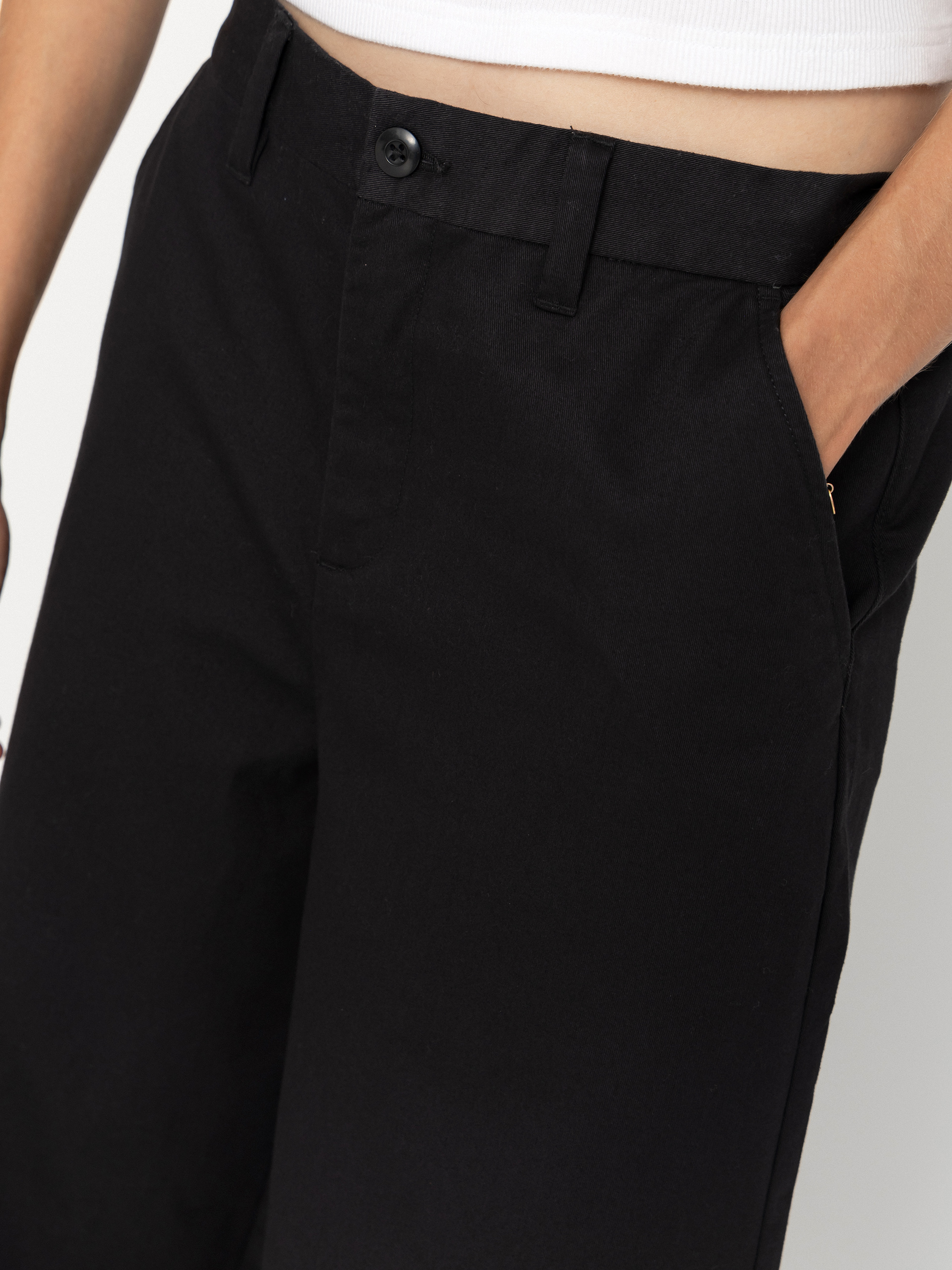 Spodnie Vans Authentic Chino Wide Wmn (black)