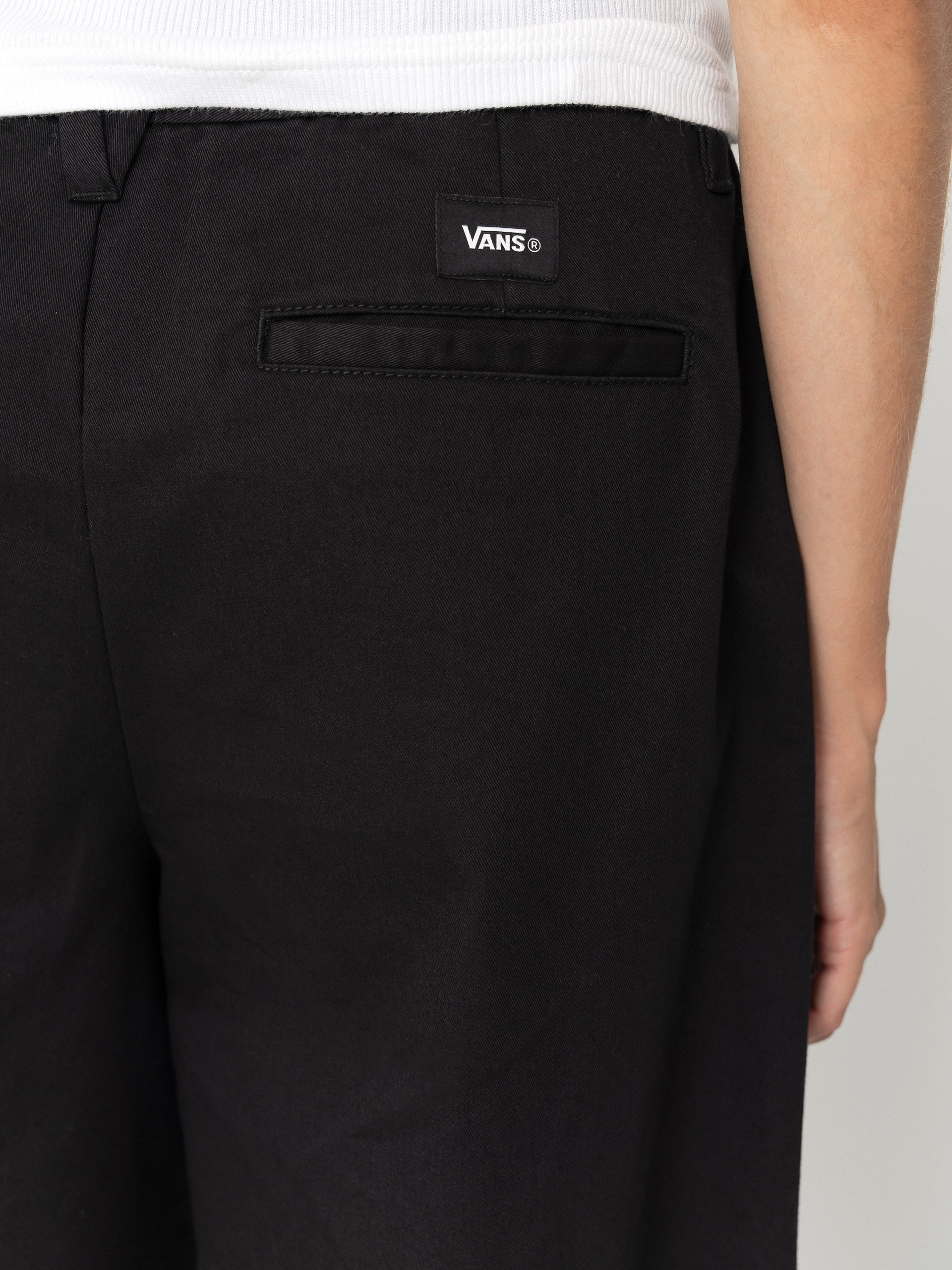 Spodnie Vans Authentic Chino Wide Wmn (black)