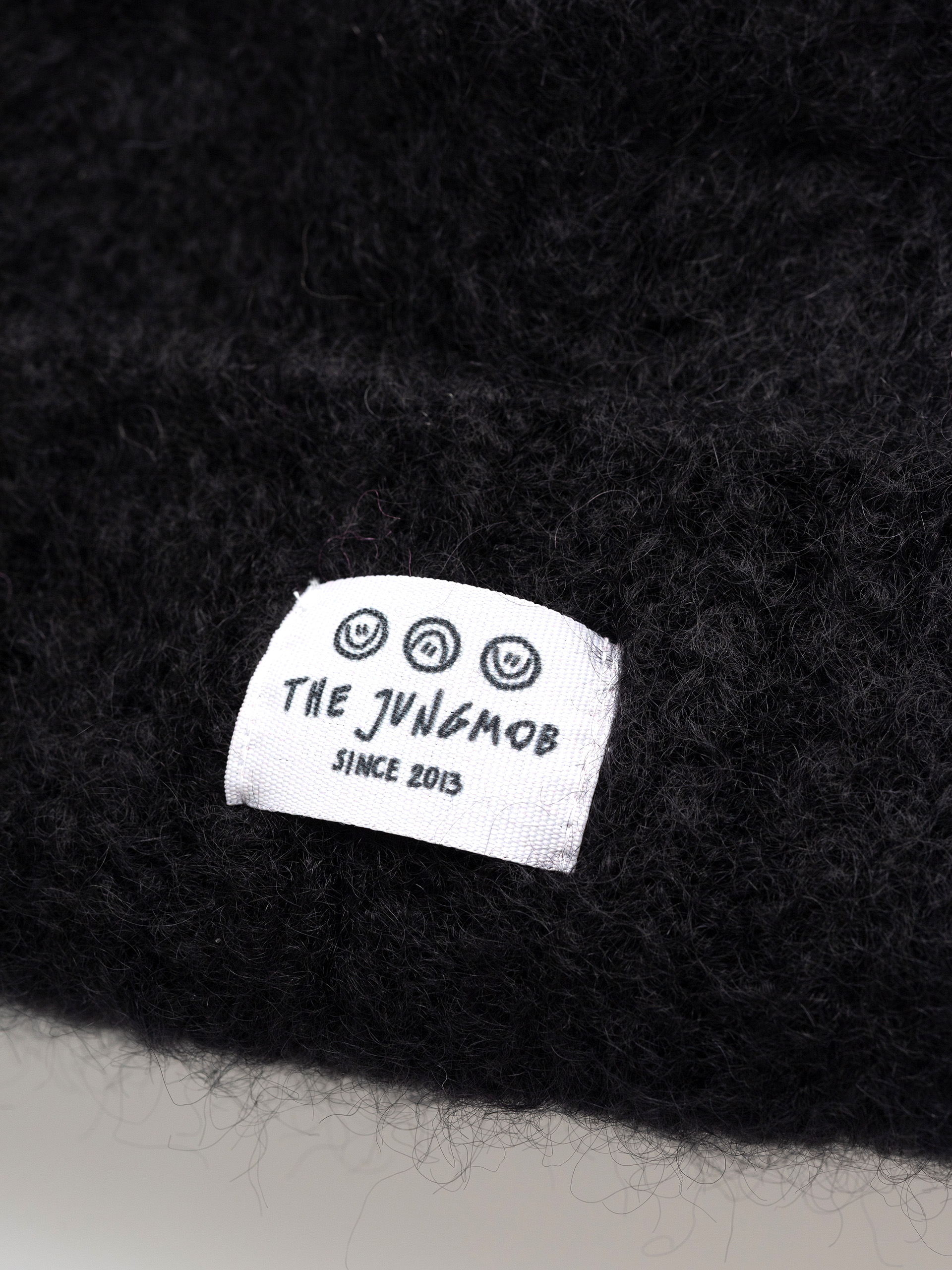Czapka zimowa Jungmob Moher Fluffy (black)