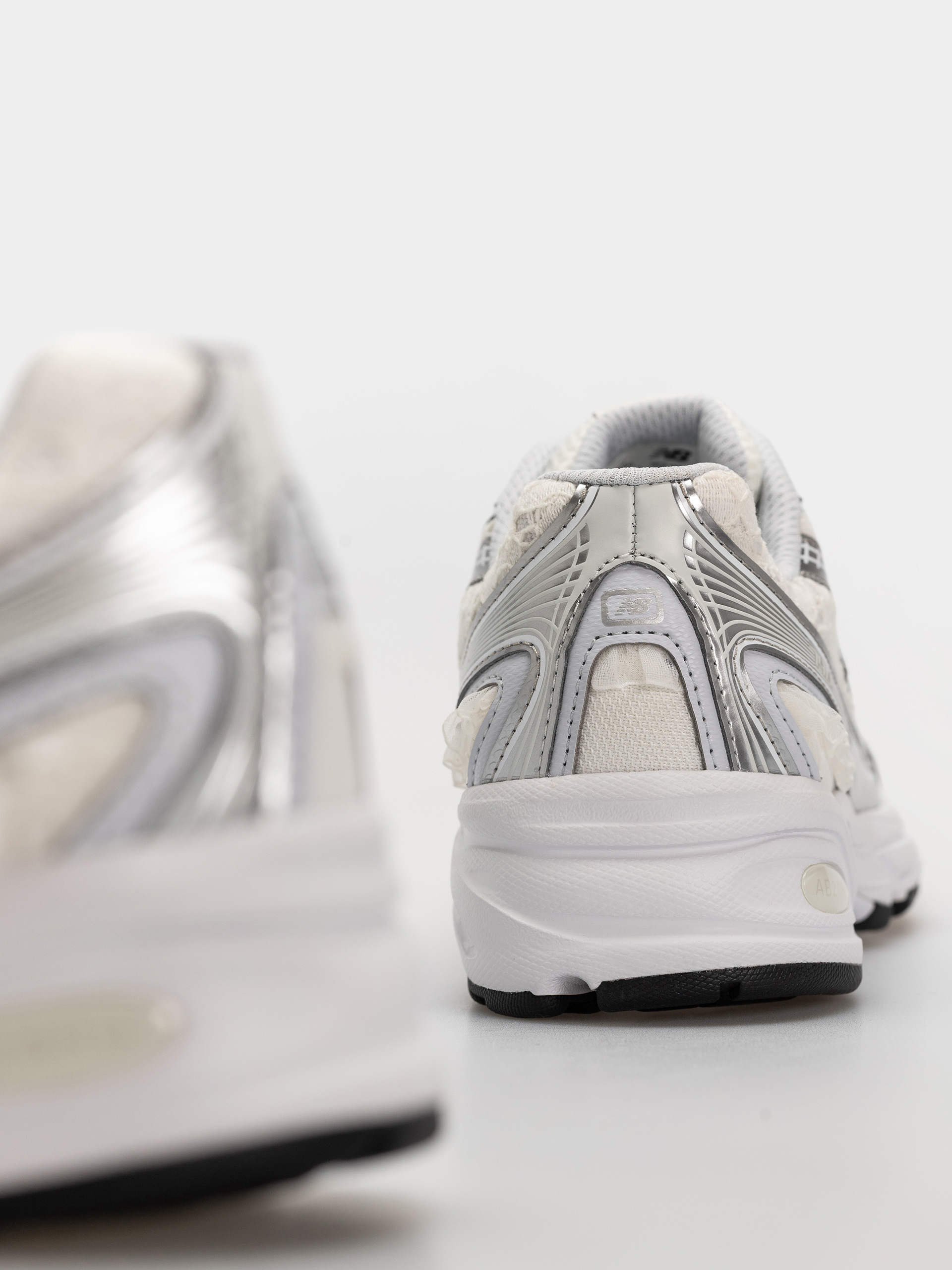 Buty New Balance 740 (linen/silver metallic)
