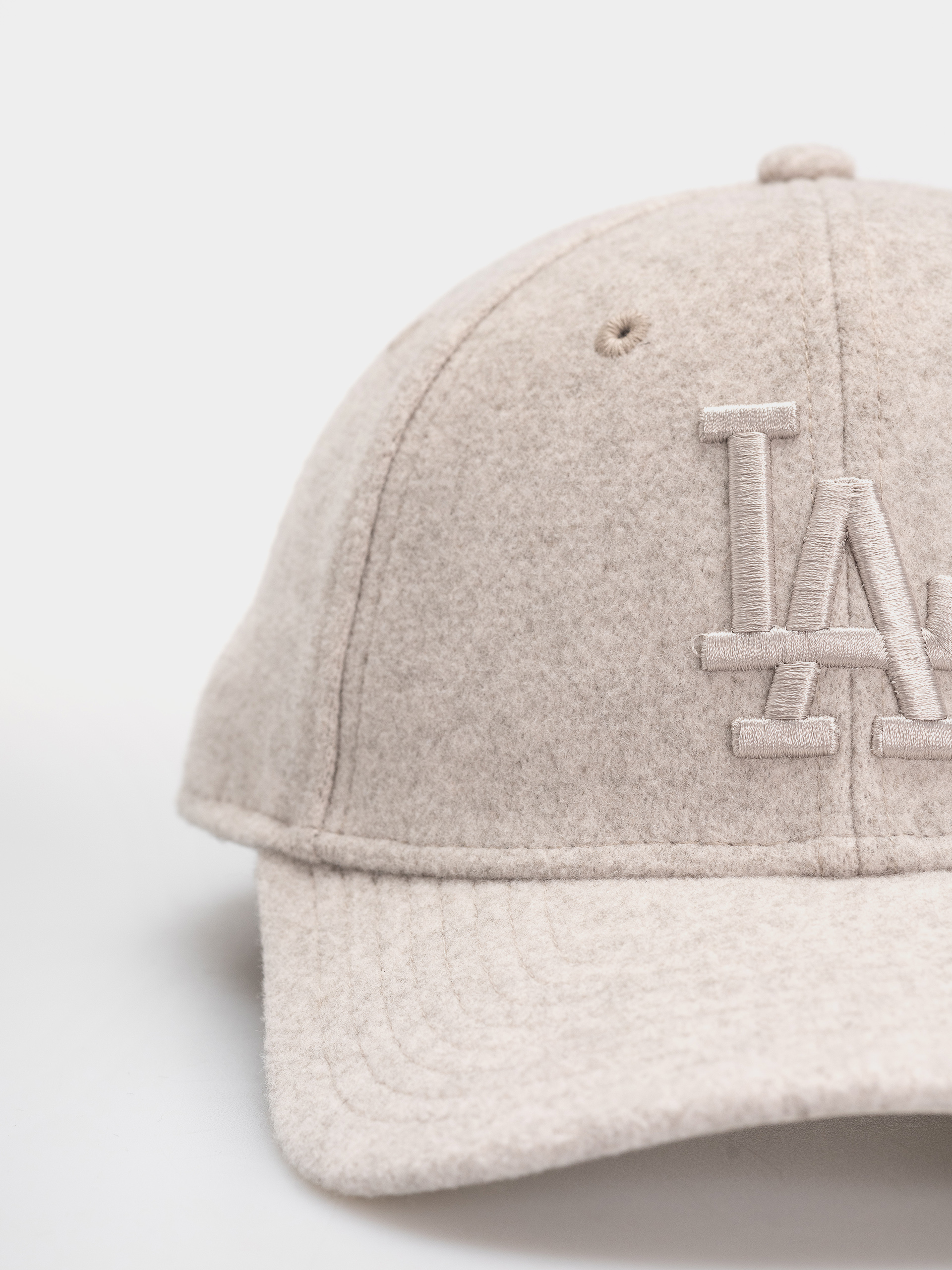Czapka z daszkiem New Era Winter 9Forty Los Agneles Dodgers (stone)