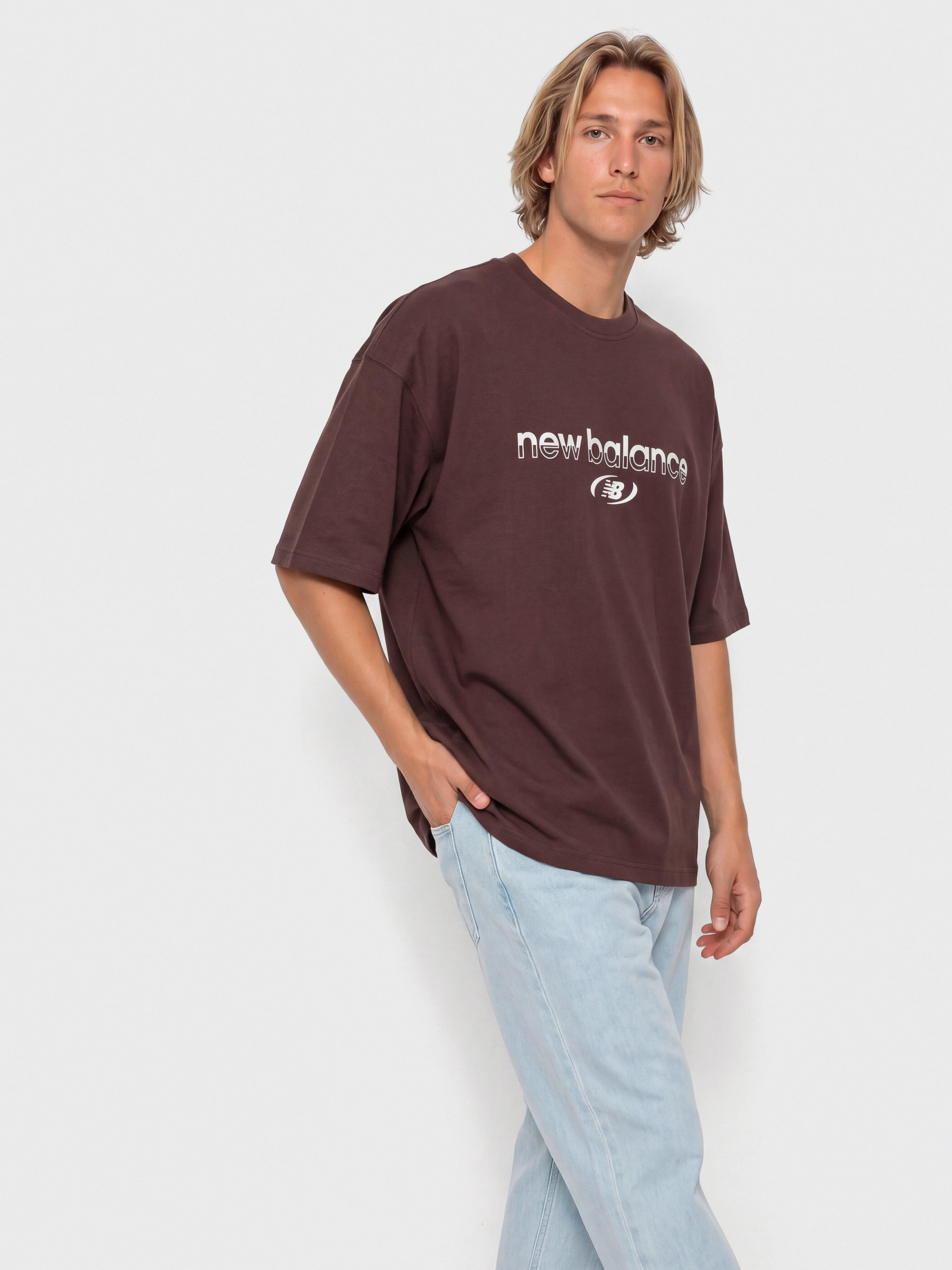 T-shirt New Balance Trackside (cherry leather)