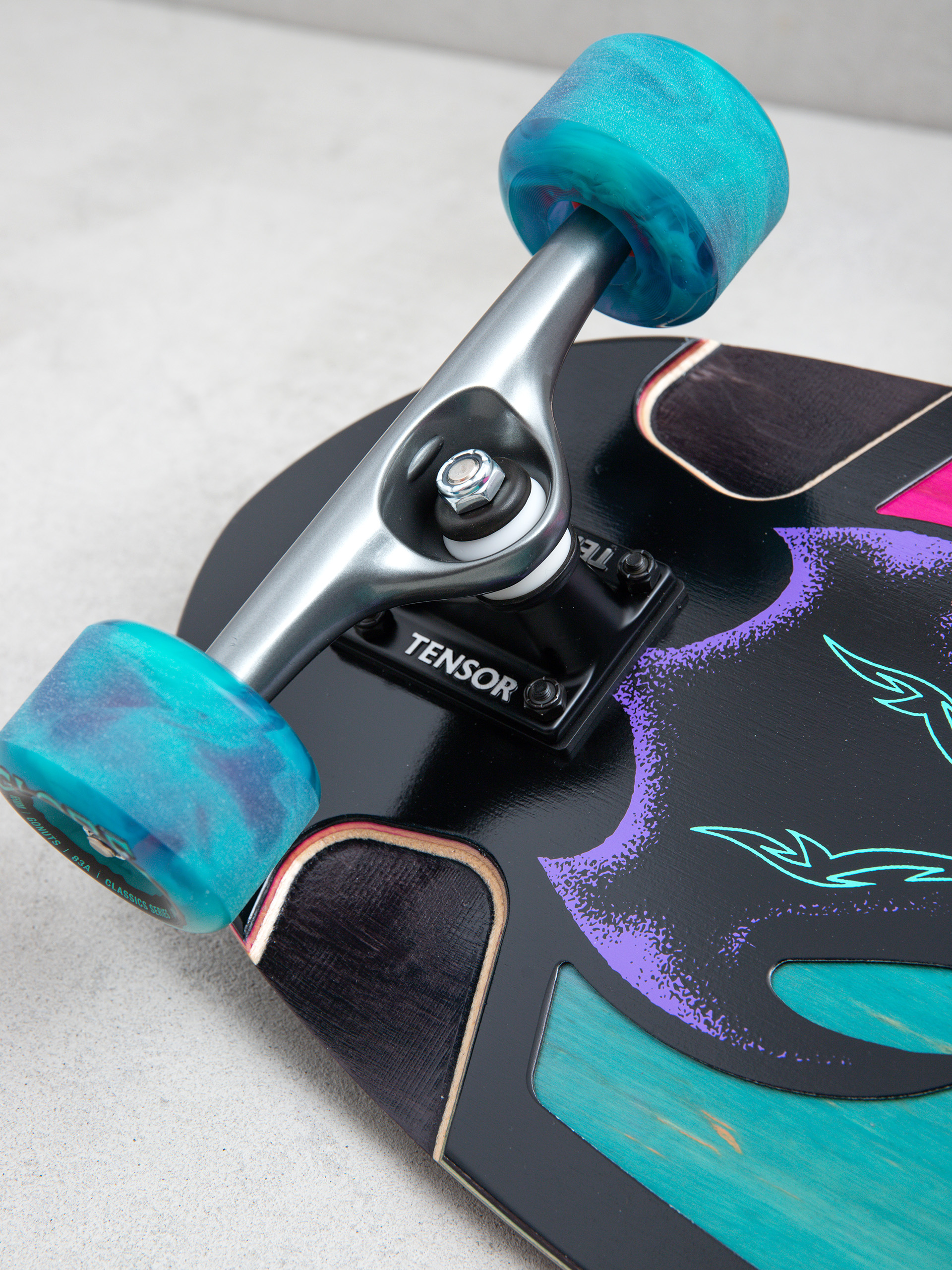 Deskorolka cruiser Globe Talon (black/blue/green)