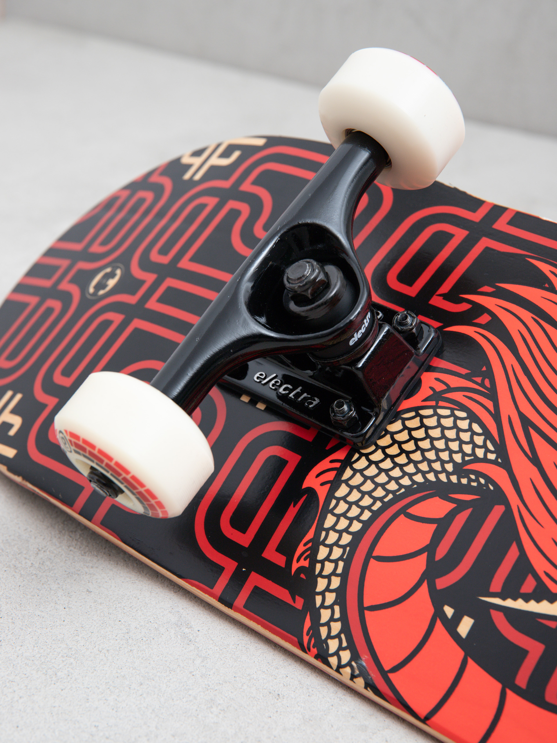 Deskorolka Cartel Skateboards Draak (red)