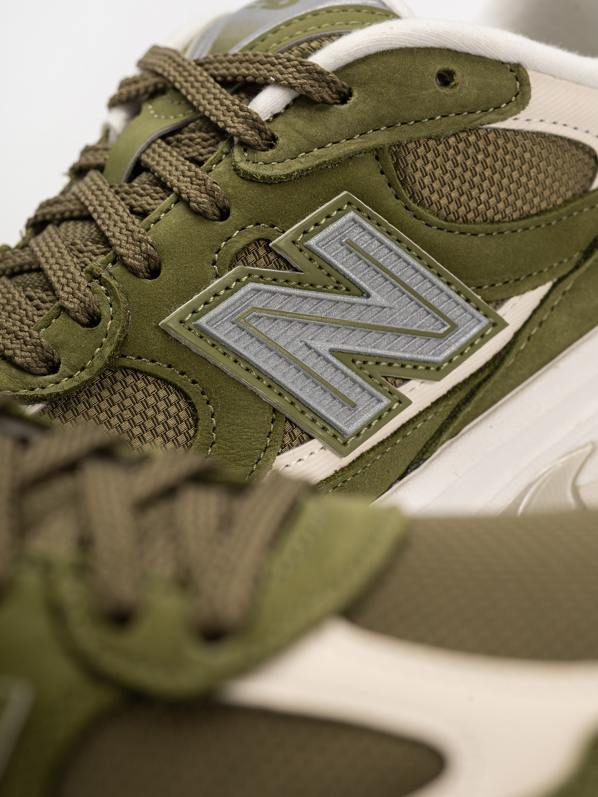 Buty New Balance 2010 (sport green/wakame)