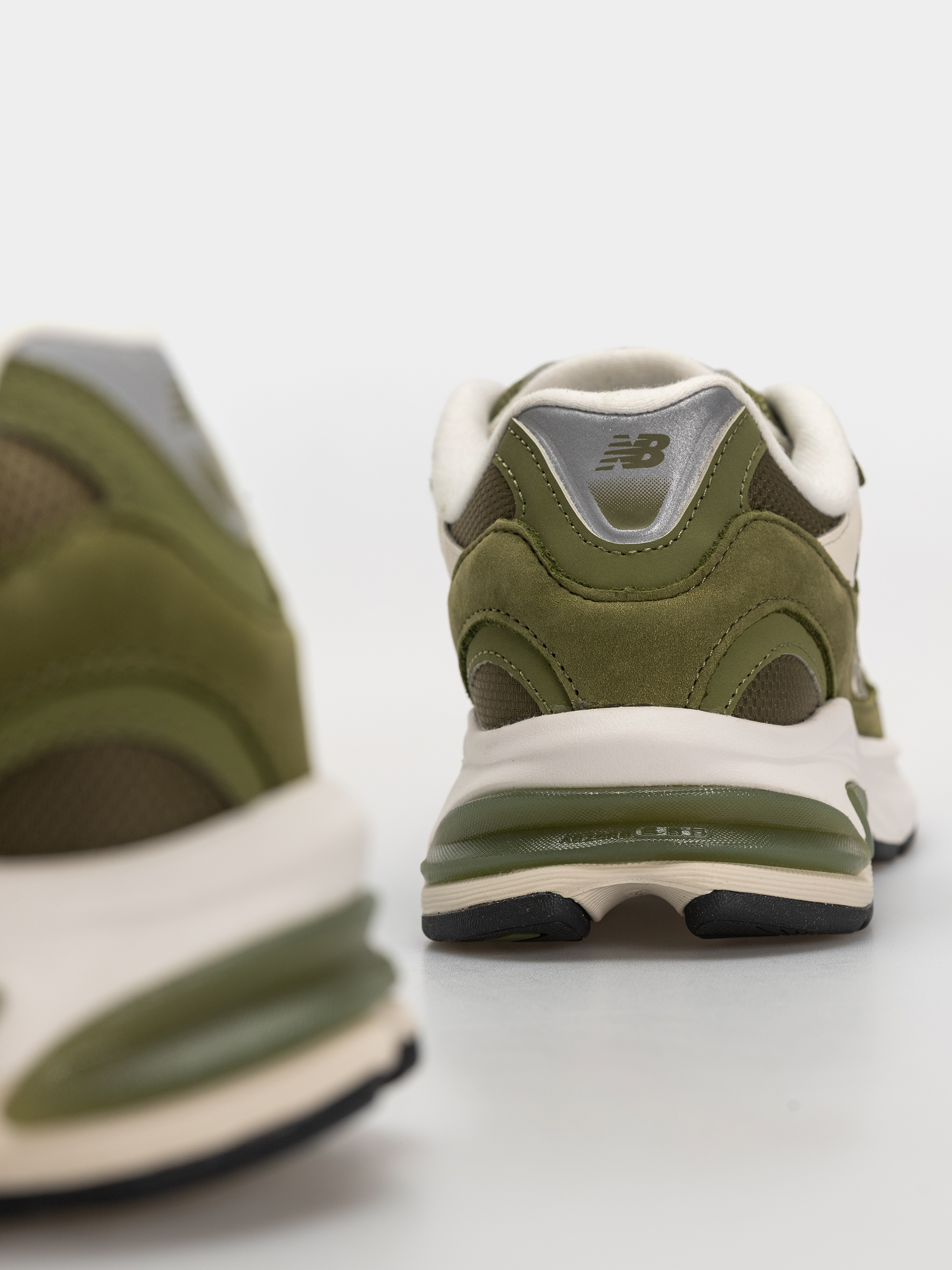 Buty New Balance 2010 (sport green/wakame)