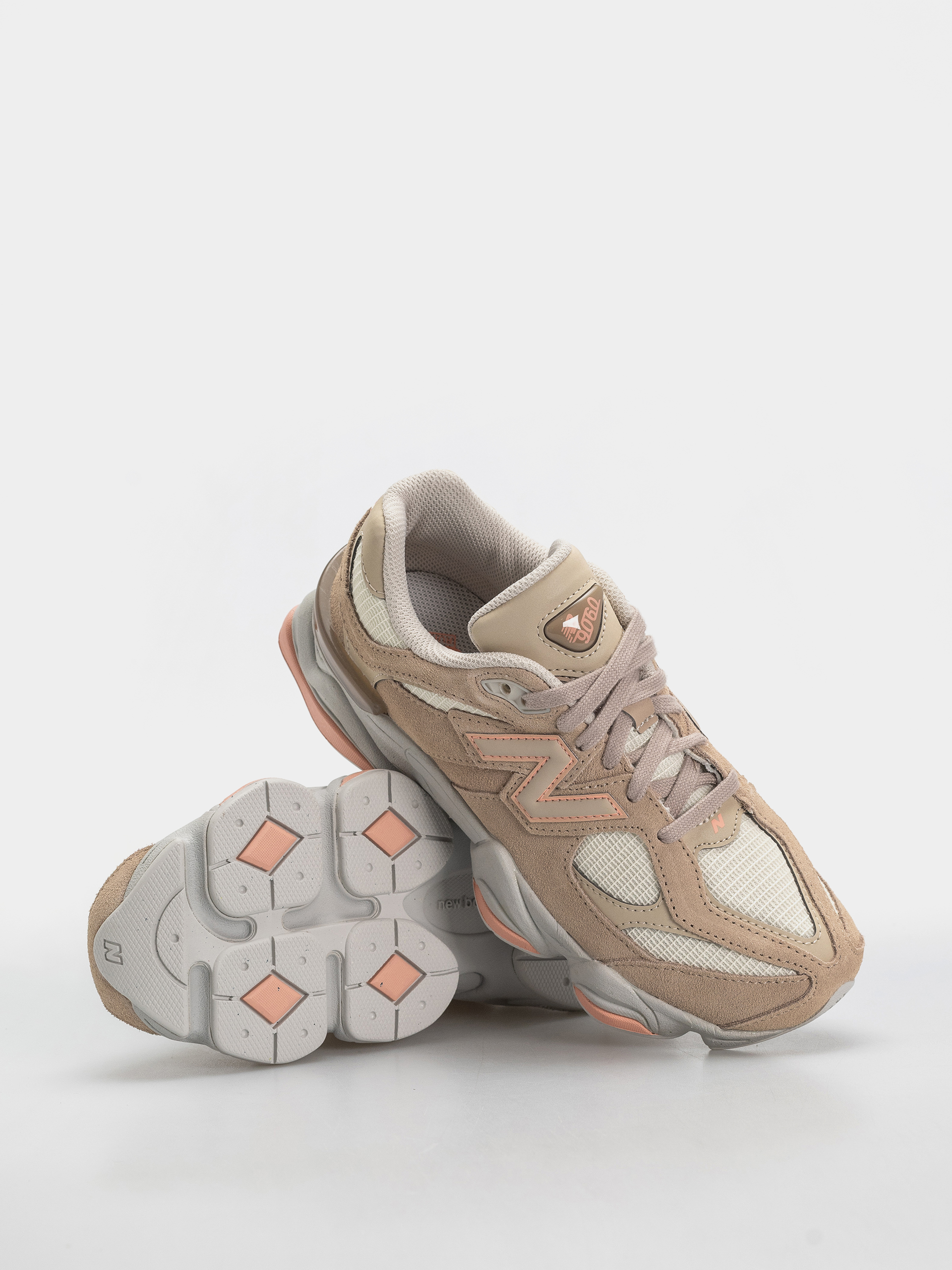 Buty New Balance 9060 JR (mindful grey/pink lemonade)