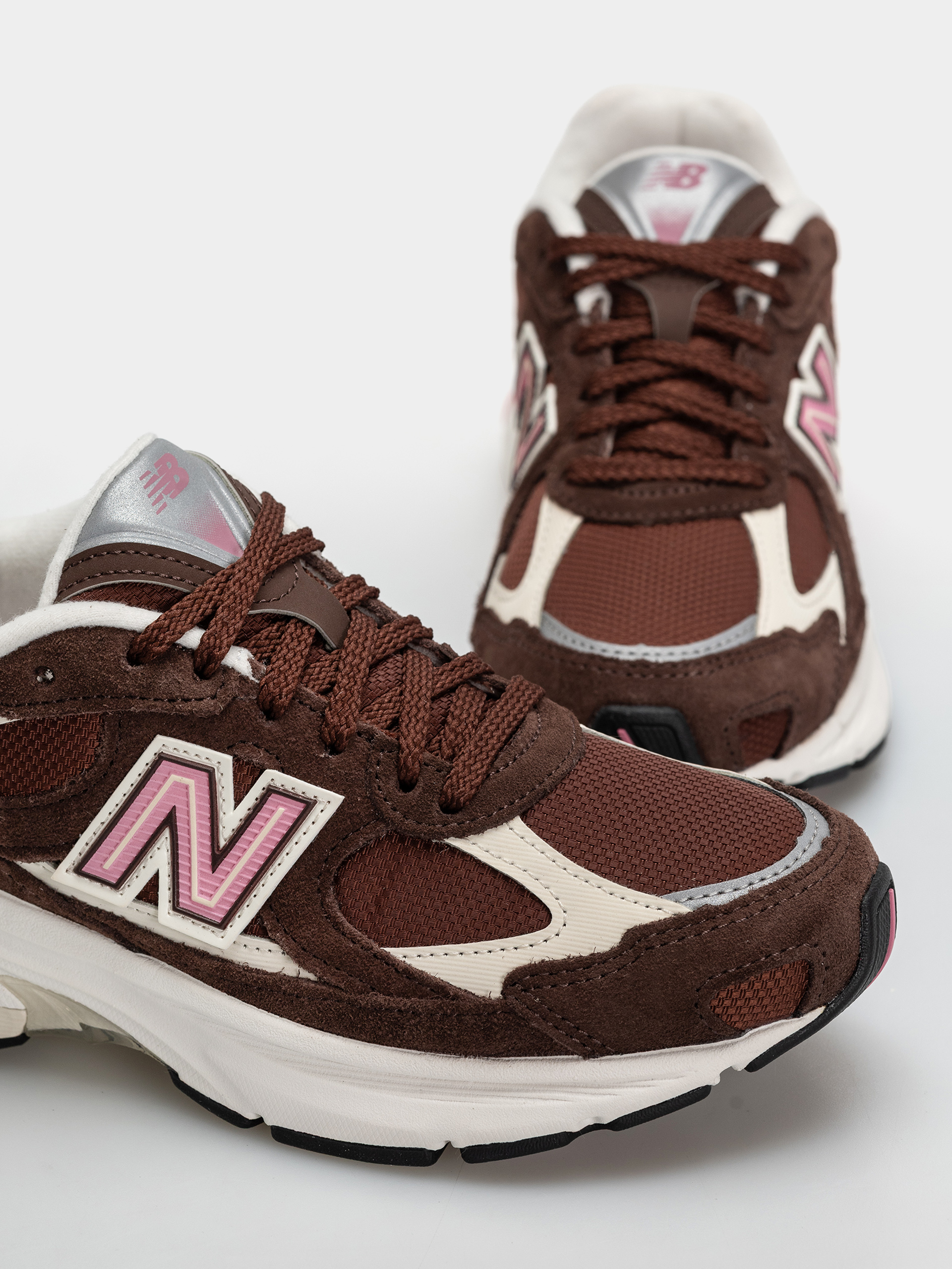 Buty New Balance 2010 (pumpernickel/pink eraser)
