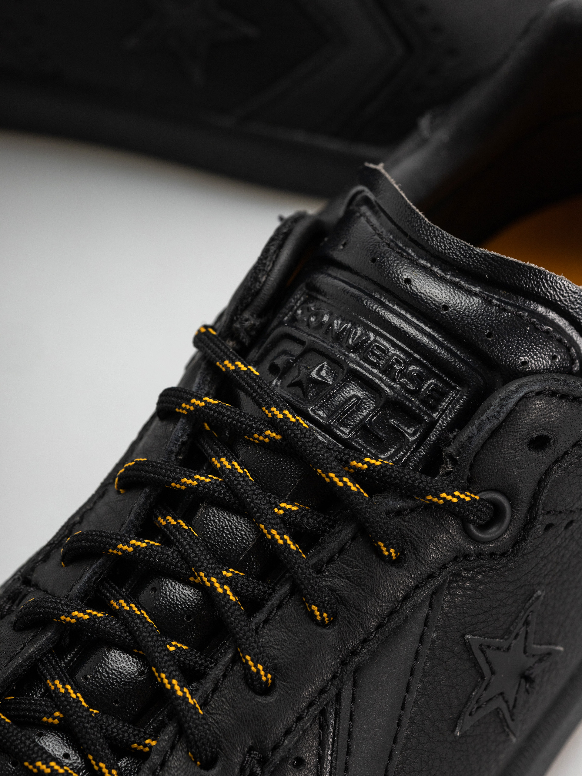 Buty Converse Louie Lopez Pro 2 Ox (black/black/yellow)