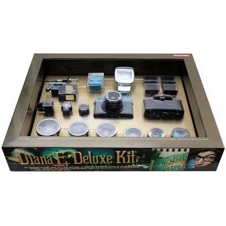 Aparat fotograficzny Lomography Diana Deluxe Package (czarny)