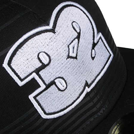 Czapka z daszkiem ThirtyTwo Vector (black)