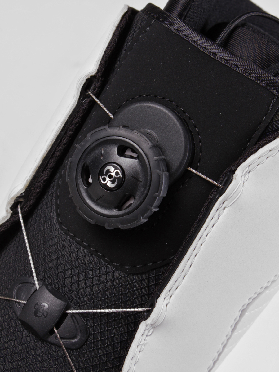 Męskie Buty snowboardowe ThirtyTwo STW Boa (bk/wh)