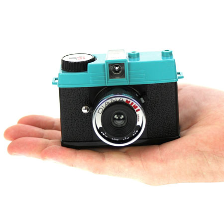 Aparat fotograficzny Lomography Diana Mini Package (czarny)