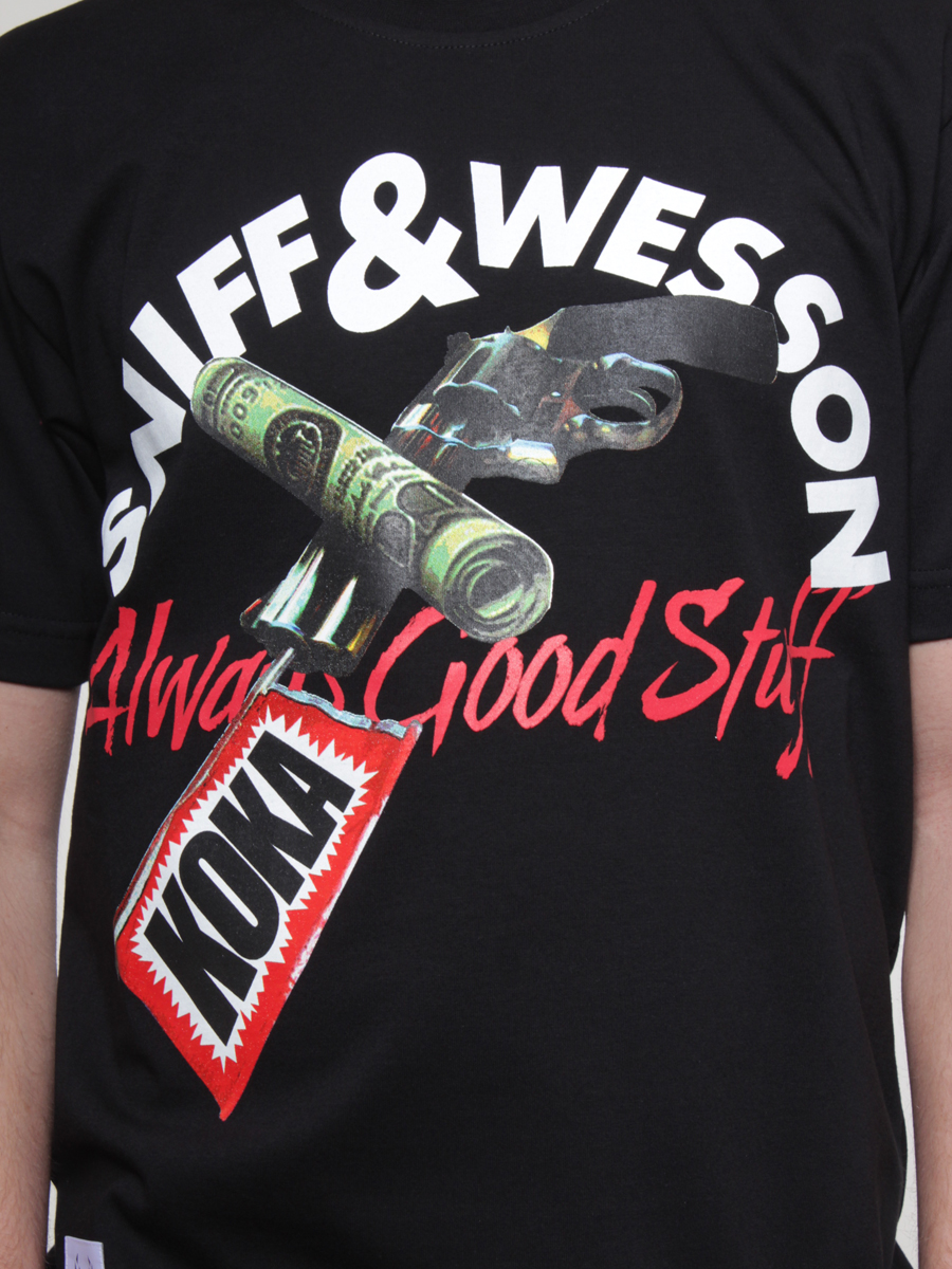 T-Shirt KOKA SNIFF & WESSON (czarny)