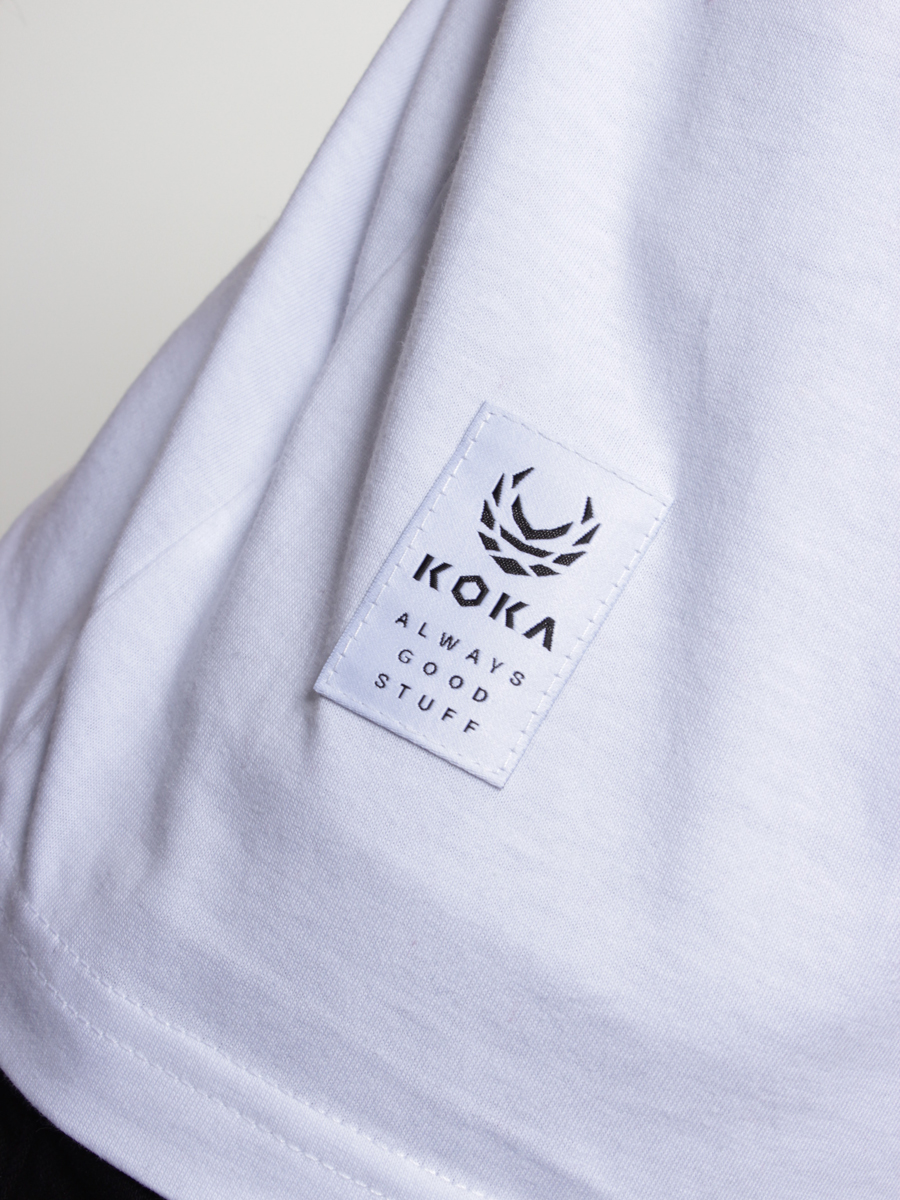 T-Shirt KOKA SNIFF & WESSON (biały)