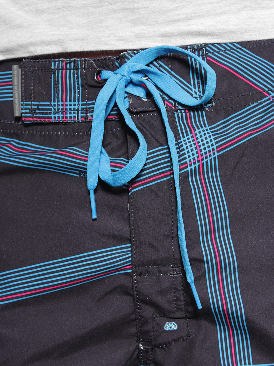 Szorty 686 Criss-Cross (black)