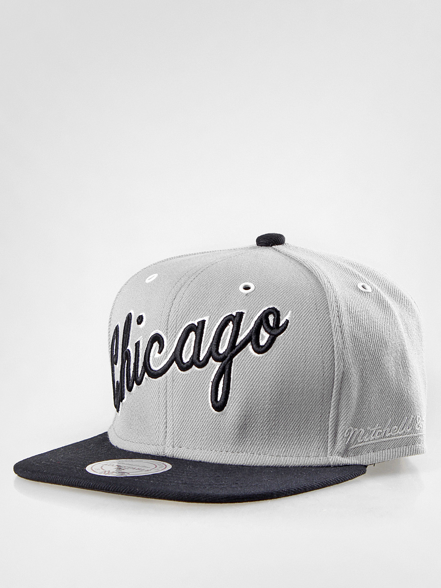 Czapka z daszkiem Mitchell & Ness Chicago Bulls 17 ZD
