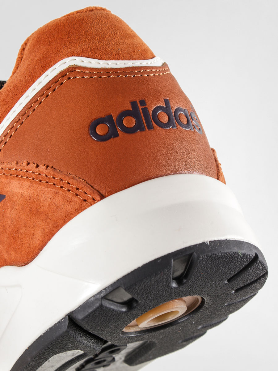 Buty adidas Tech Super (cblack/cwhite/ricred)