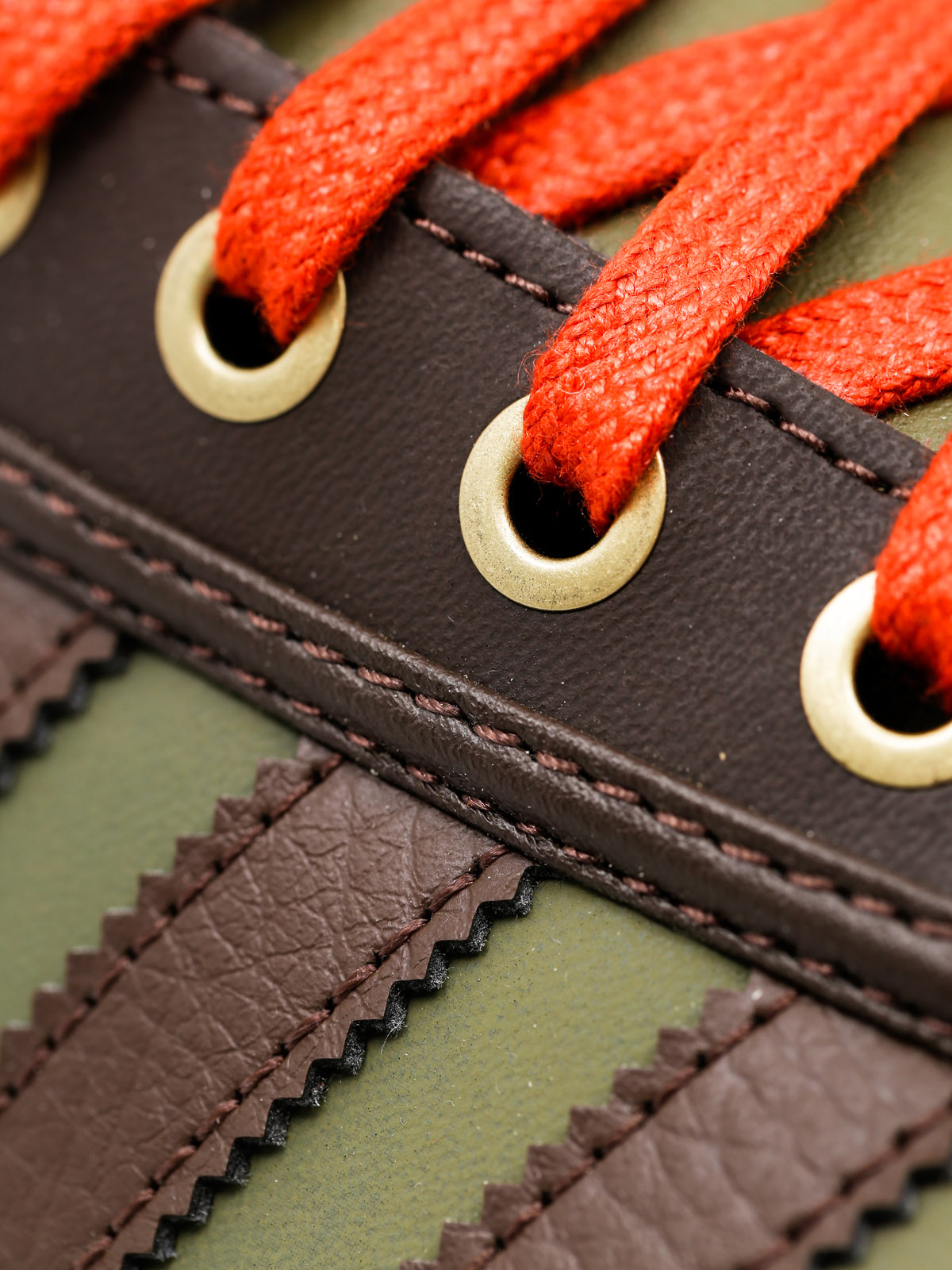 Buty adidas Adi Trek (olicar/brown/crachi)