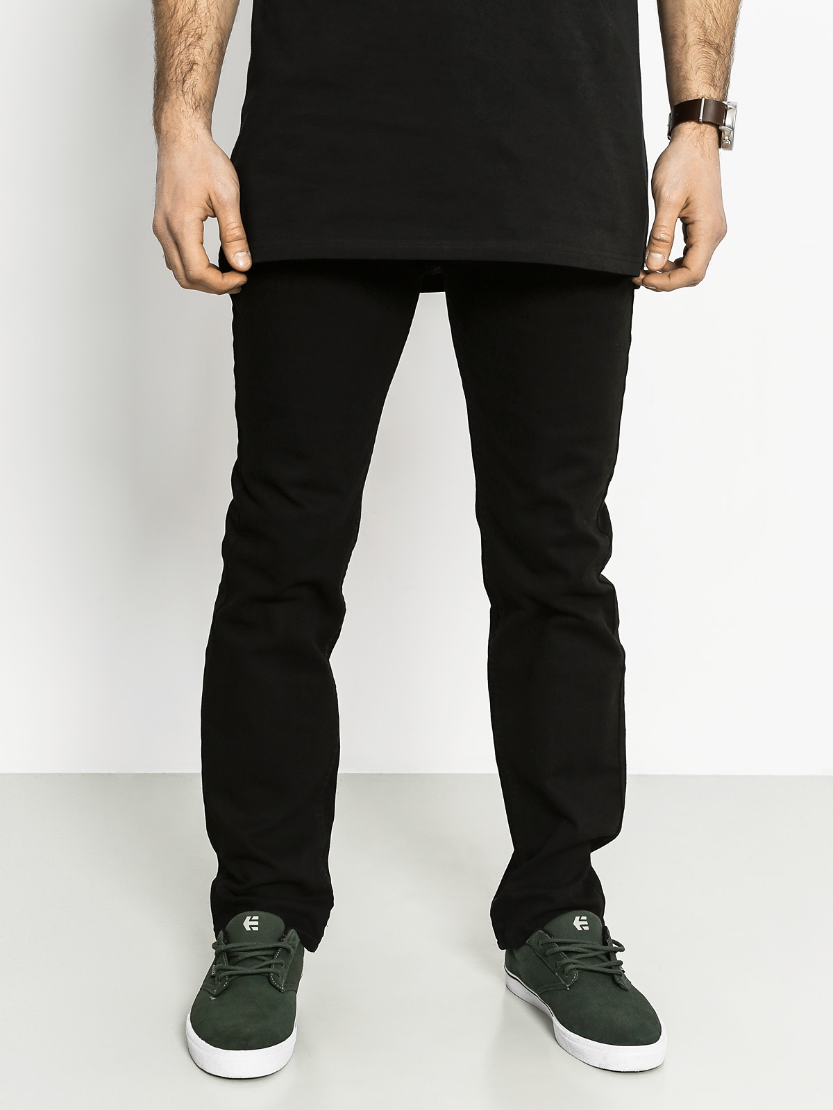 Spodnie Vans V16 Slim (overdye black)