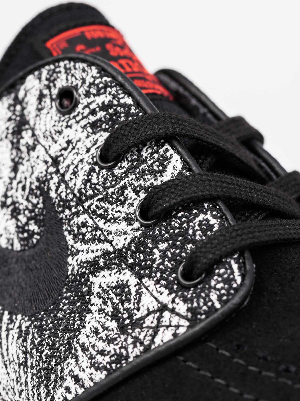 Buty Nike SB Zoom Stefan Janoski (black/black max orange white)