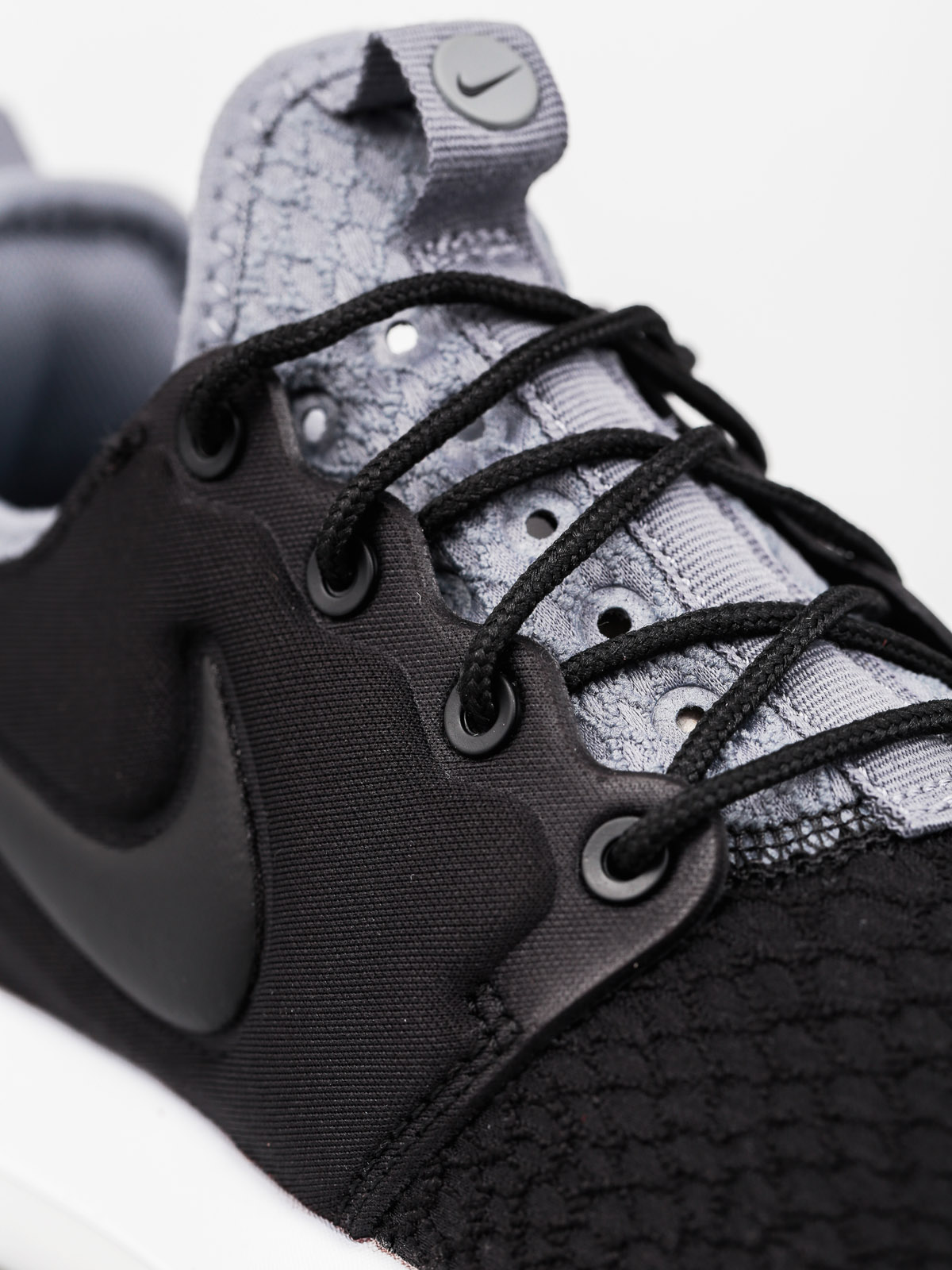 Buty Nike Roshe Two Se Wmn (black/black cool grey white)