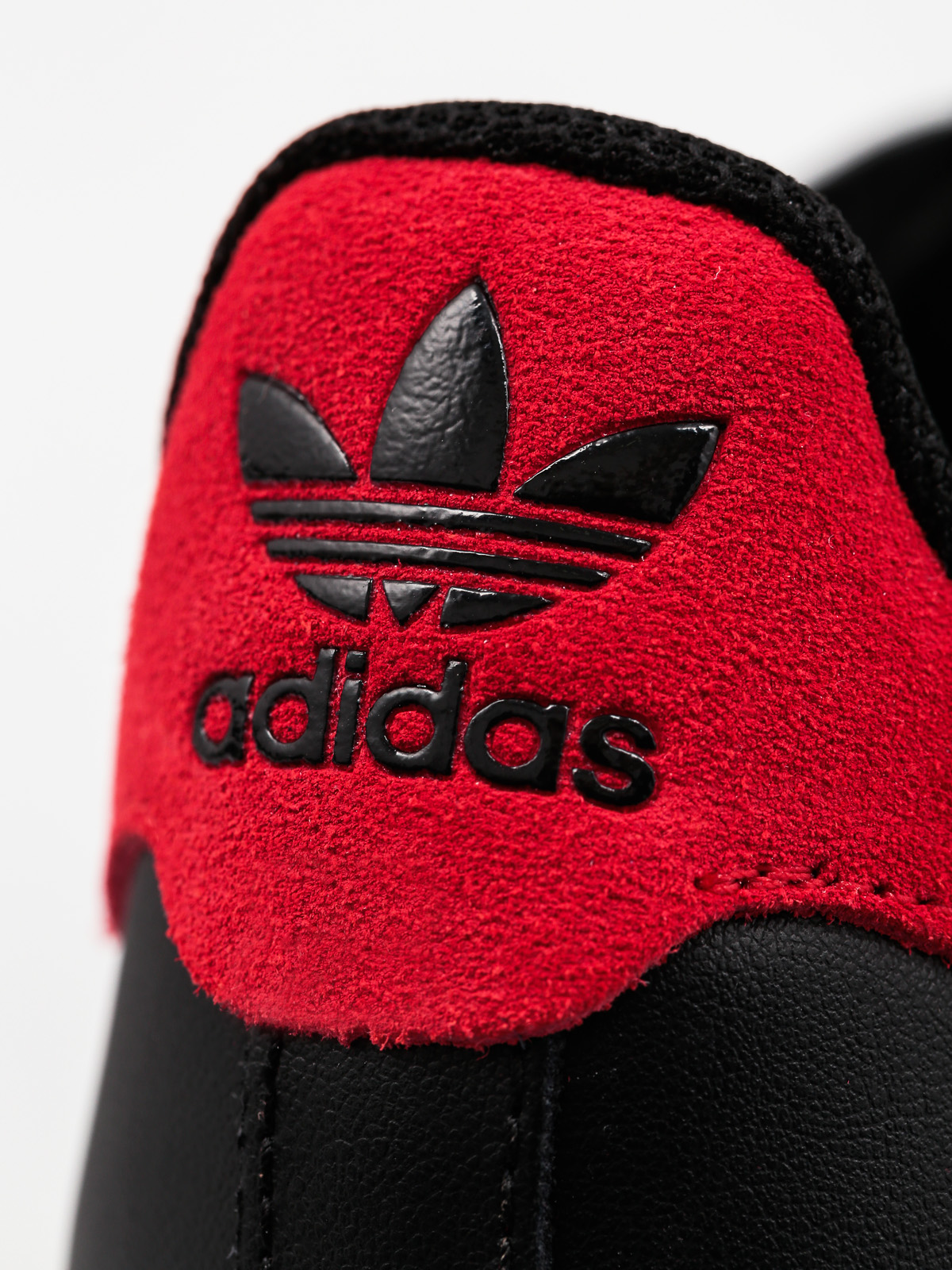 Buty adidas Superstar Vulc Adv (cblack/scarle/ftwwht)