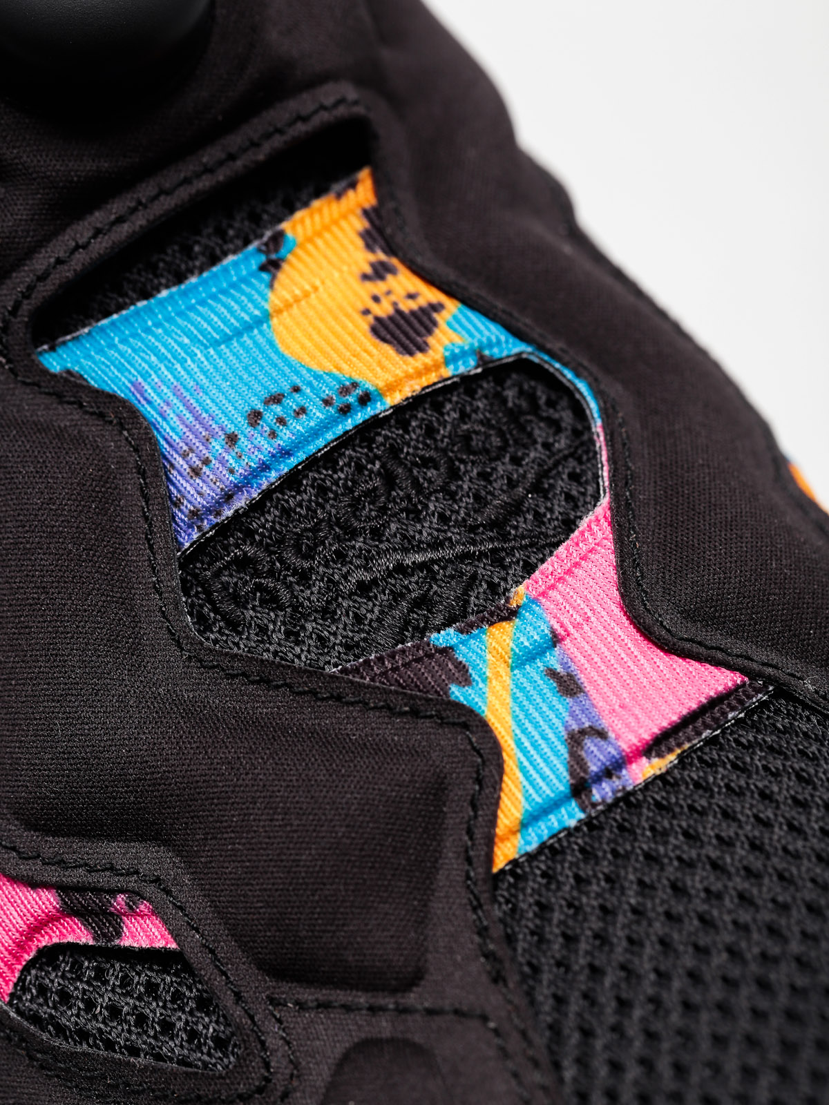 Buty Reebok Instapump Fury Ar (black/white/teal/graphic)