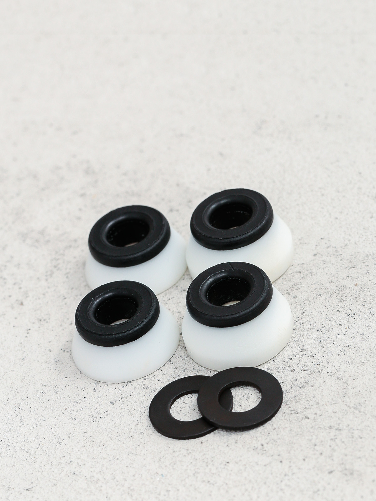 Gumki Bones Hard (white/black)