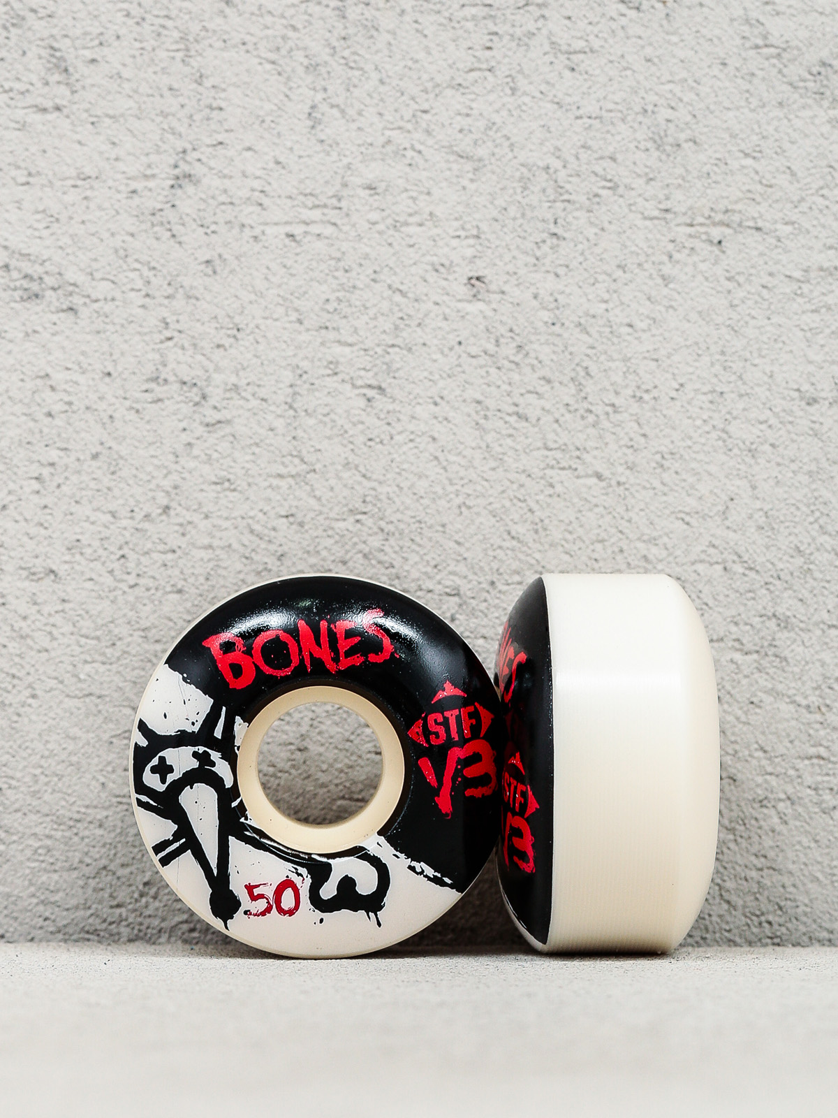 Kółka Bones V3 Series Streettech Formula (black/white)