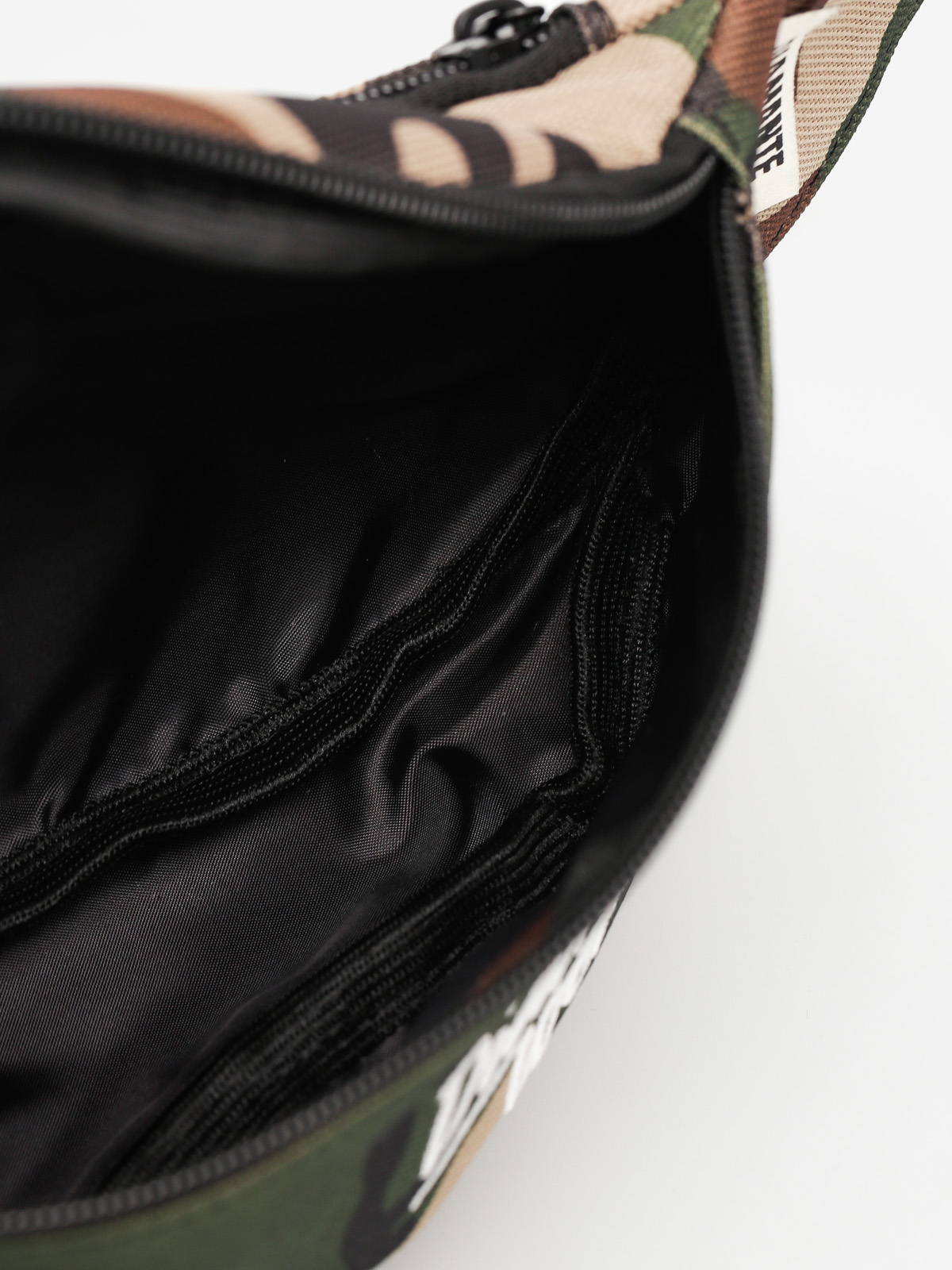 Nerka Diamante Wear Logo (camo)